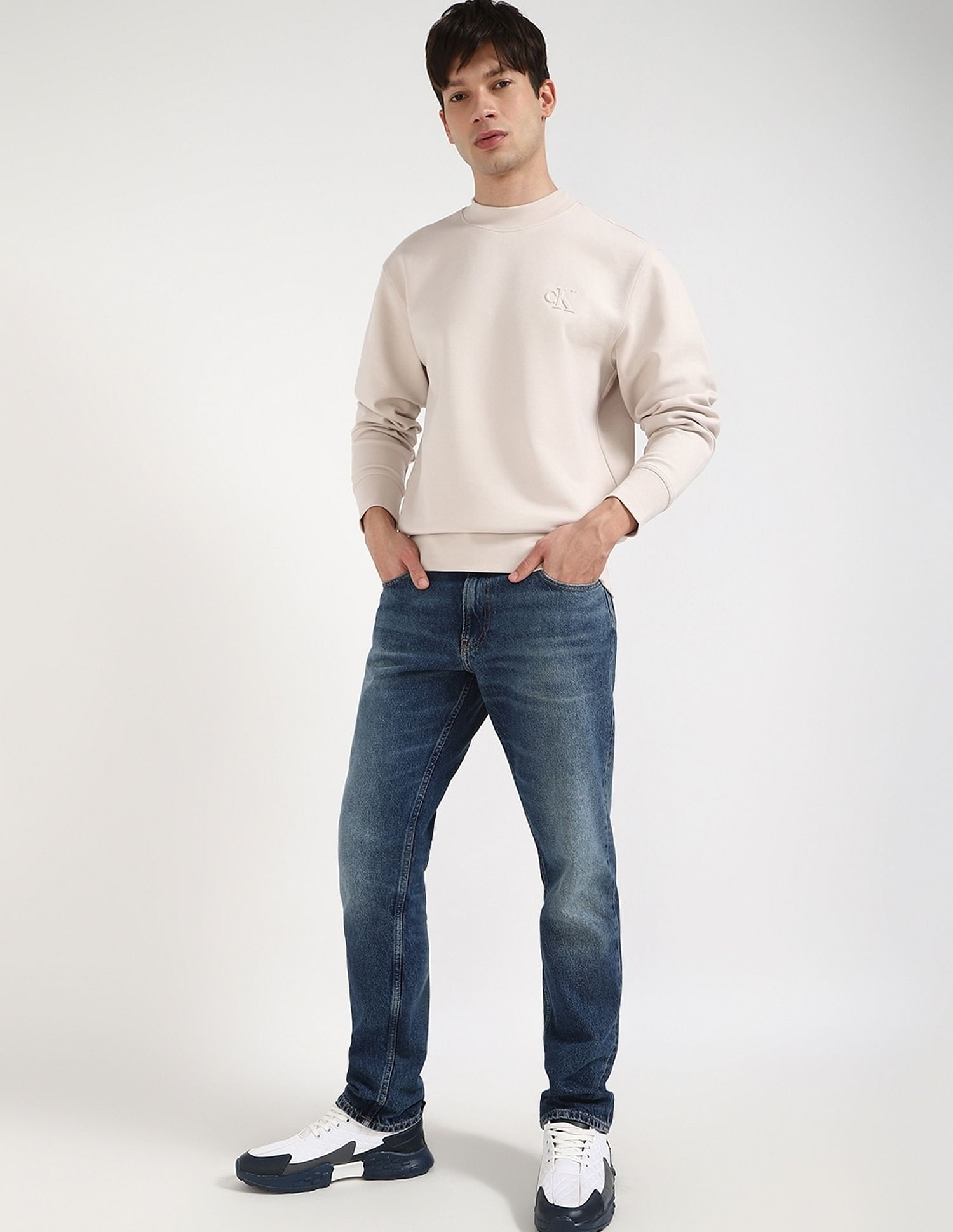 Calvin Klein Jeans Solid Relaxed-Fit Cotton Sweatshirt
