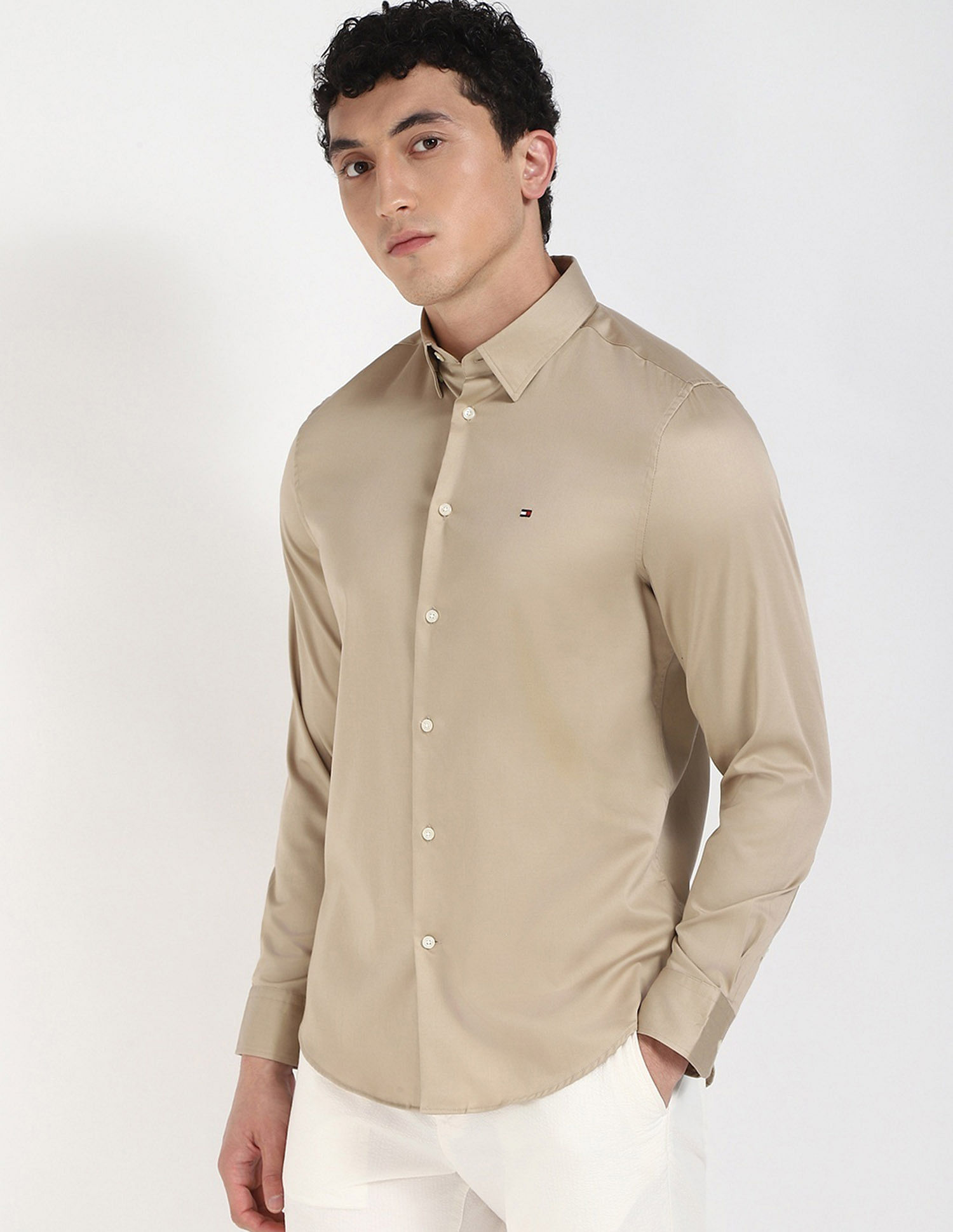 Tommy Hilfiger Solid Regular Fit Plain Woven Shirt