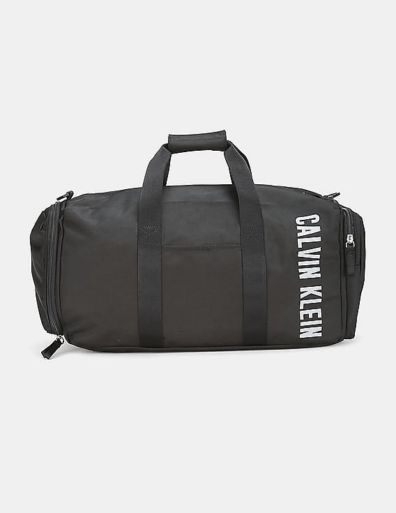 Calvin Klein sports bag Sport Essentials Duffle 43 M Black, Buy bags,  purses & accessories online