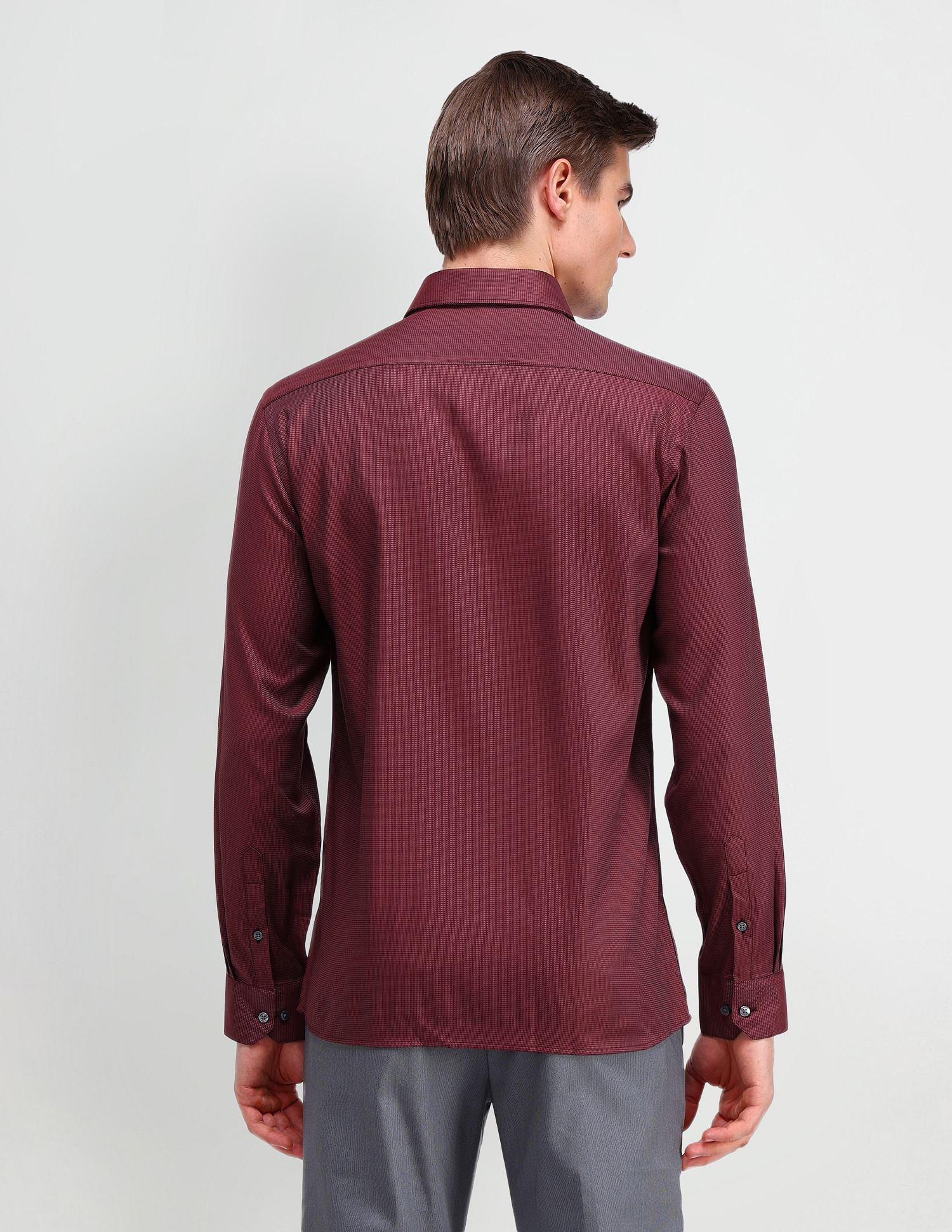 Arrow Manhattan Slim Fit Textured Shirt