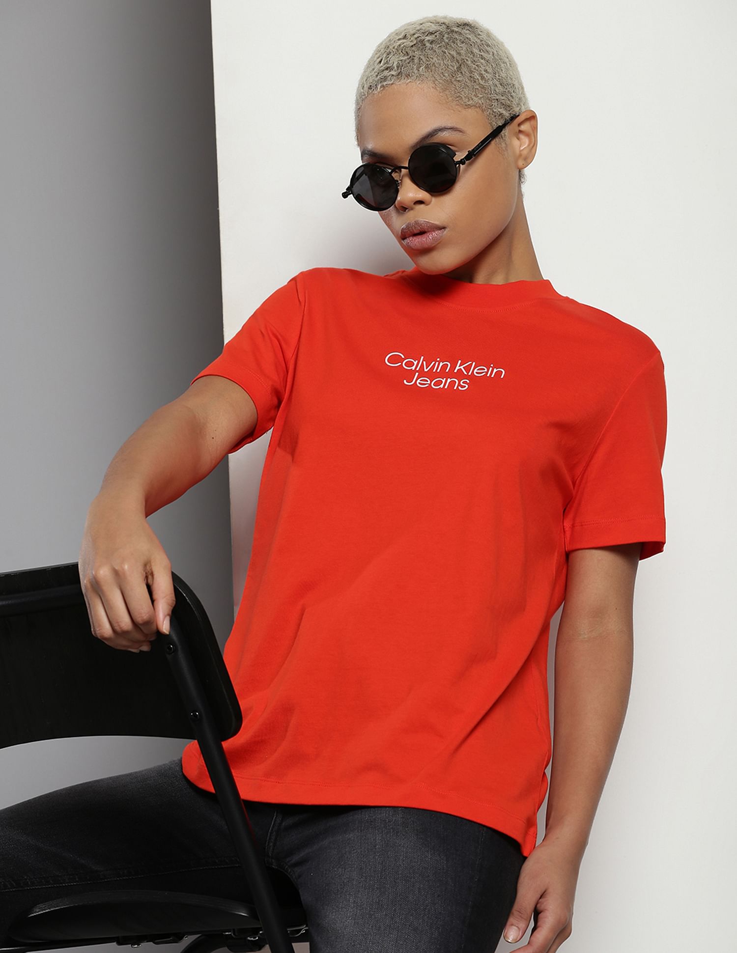 Buy Calvin Klein Stacked Institutional Logo Cotton T Shirt NNNOW