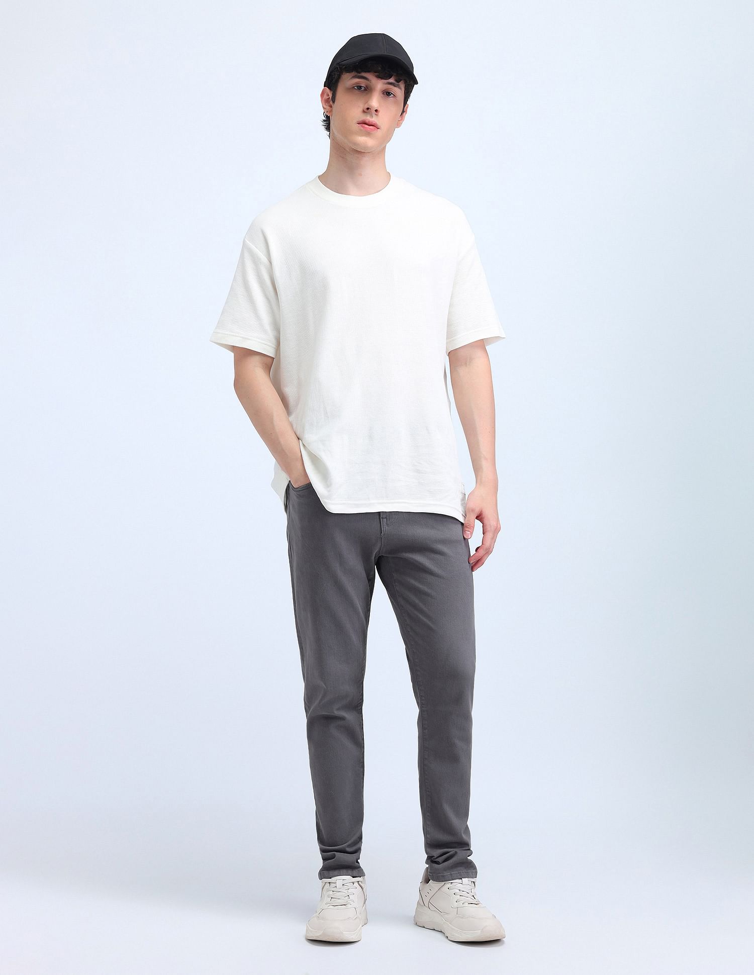 Flying Machine Mid Rise Slim Tapered Fit Jeans
