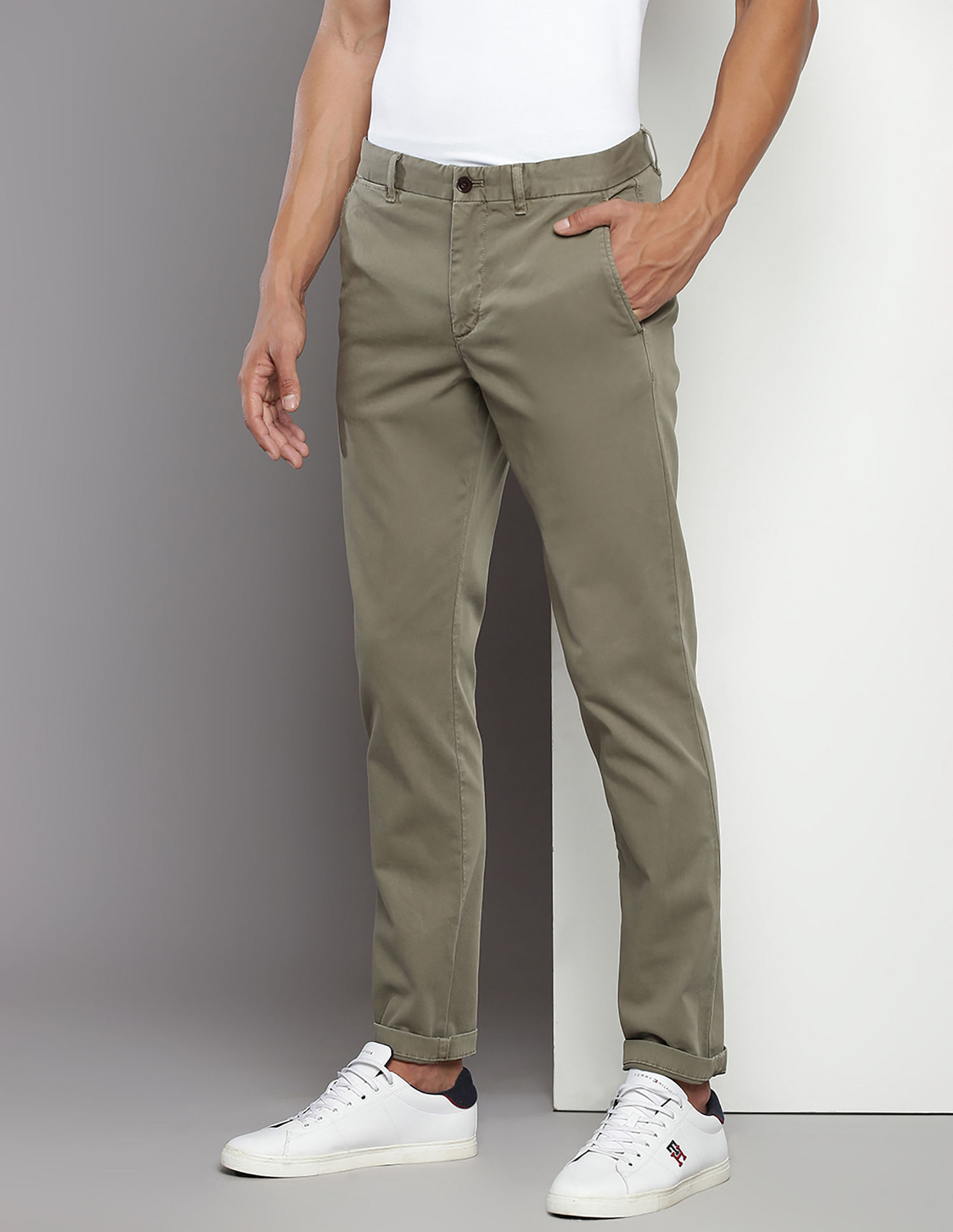 Tommy Hilfiger Sustainable Bleecker Solid Chinos