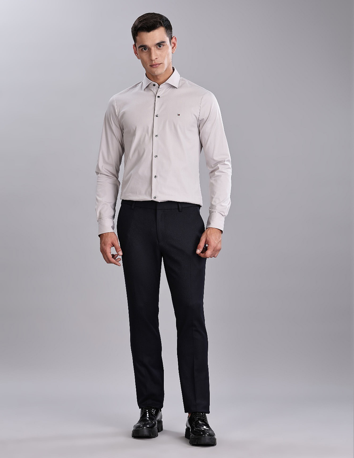 Tommy Hilfiger Regular-Fit Textured Mid Rise Trousers