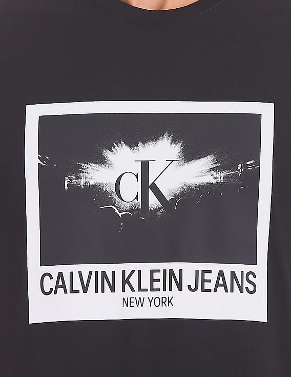 Calvin Klein Men Black Slim Fit Photo Box Logo T-Shirt