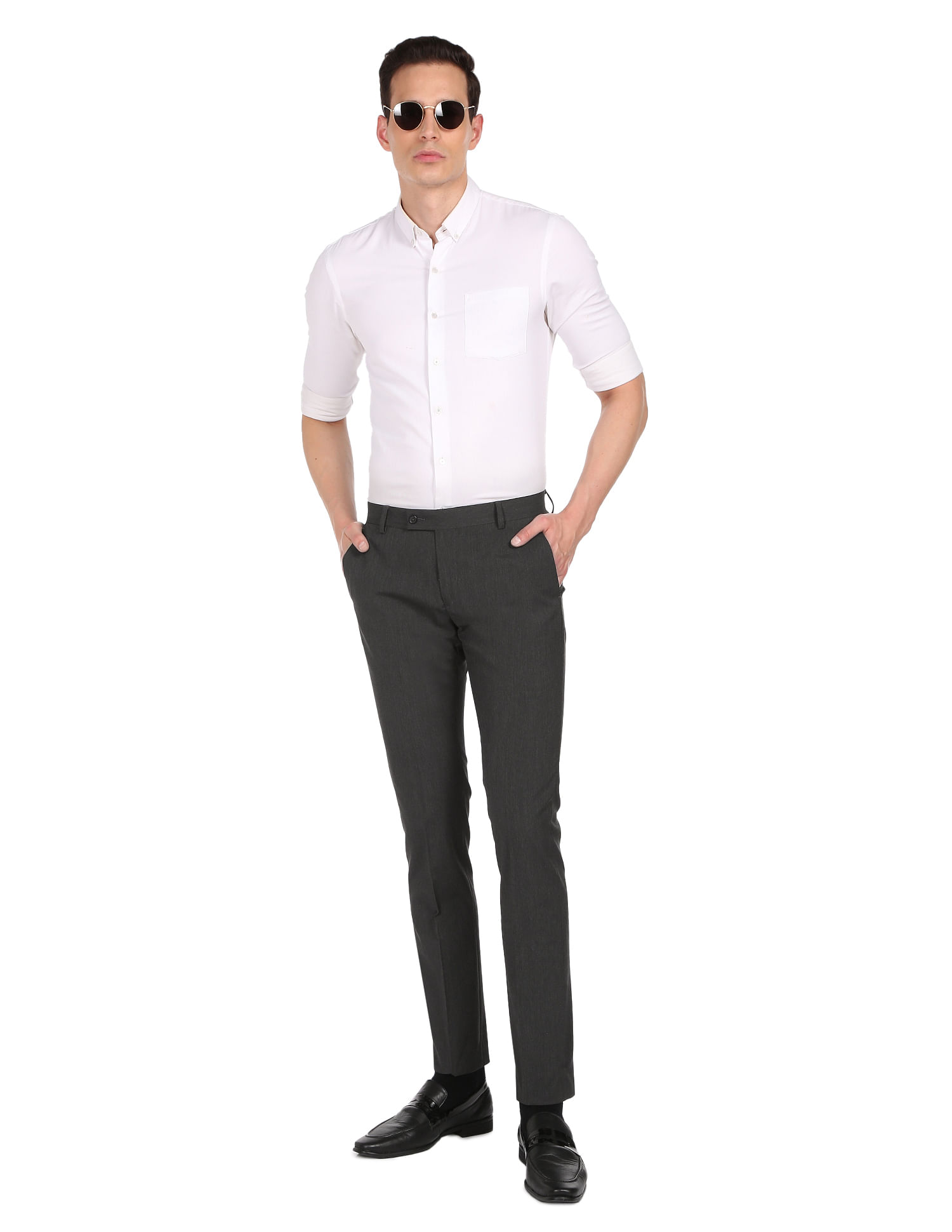 The dos and don'ts for men wearing white trousers