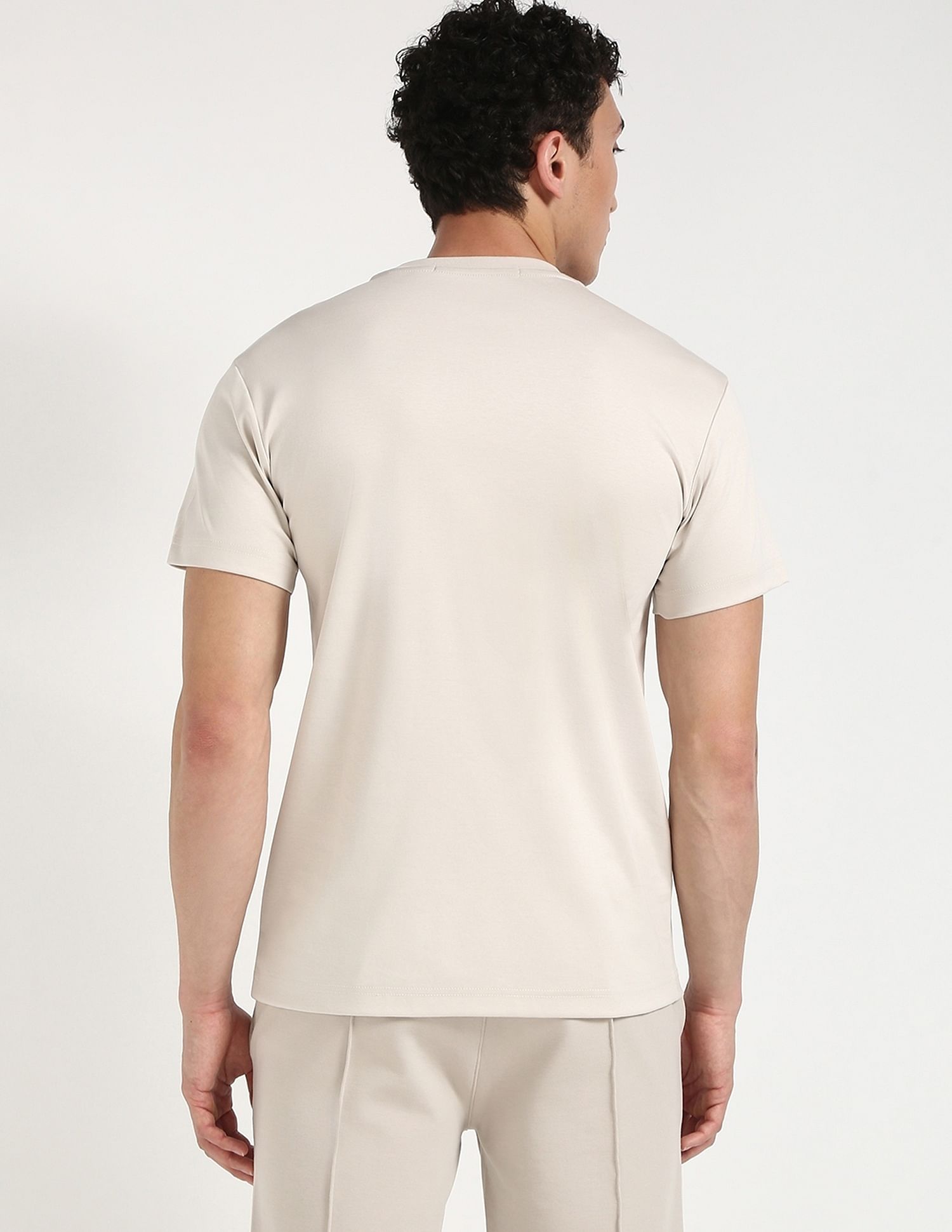 Calvin Klein Jeans Logo Regular-Fit Cotton T Shirt
