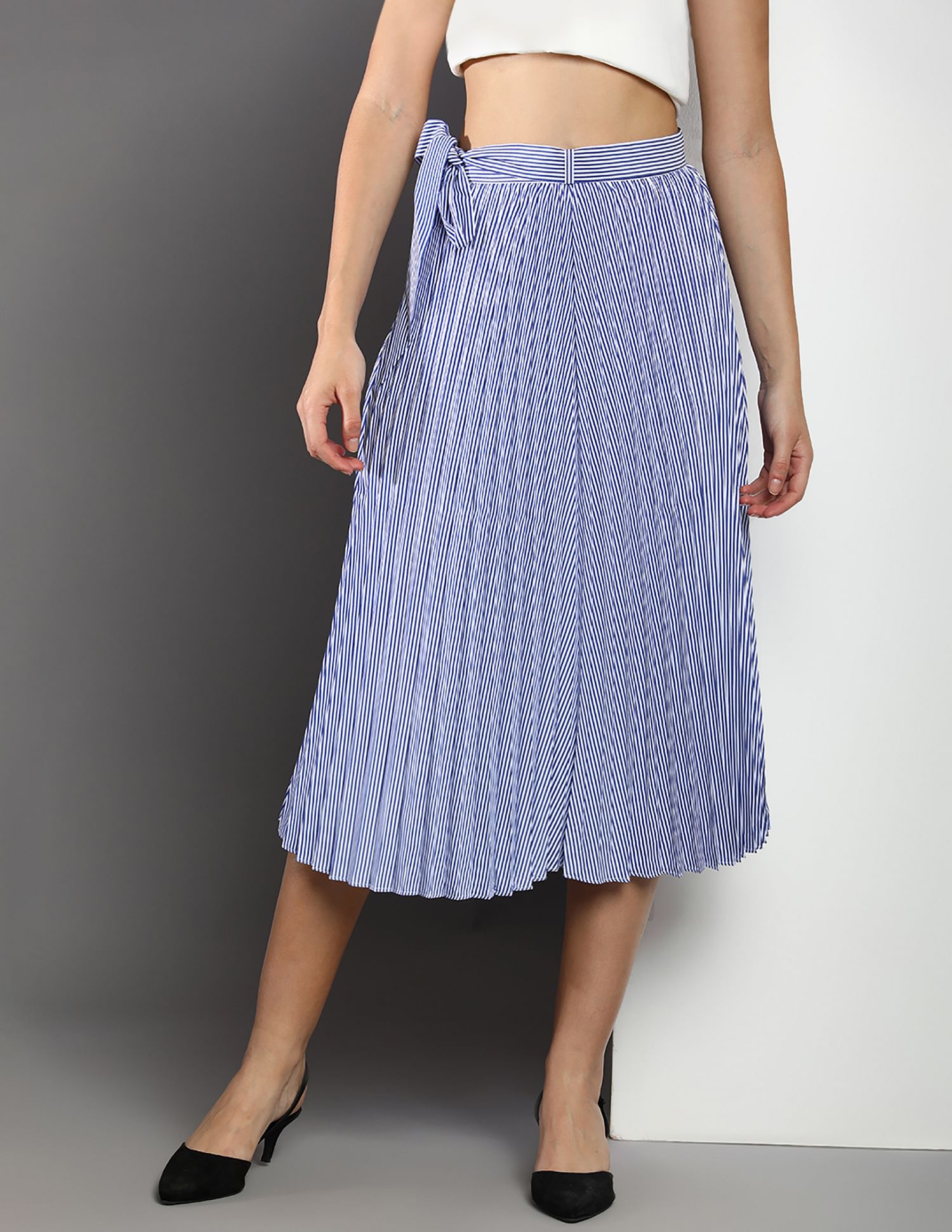 Adorable stripe pleated outlet a-line midi skirt