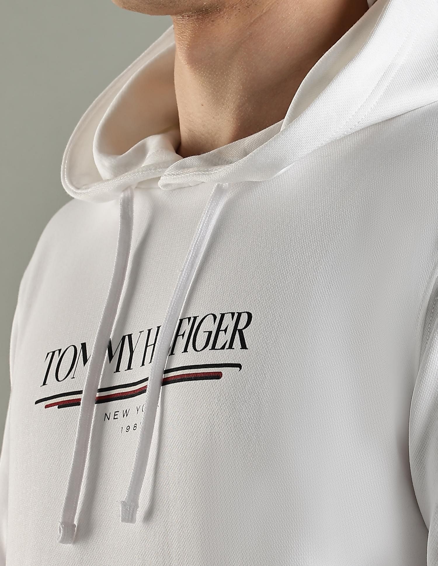 Tommy Hilfiger Logo Regular Fit Cotton Sweatshirt