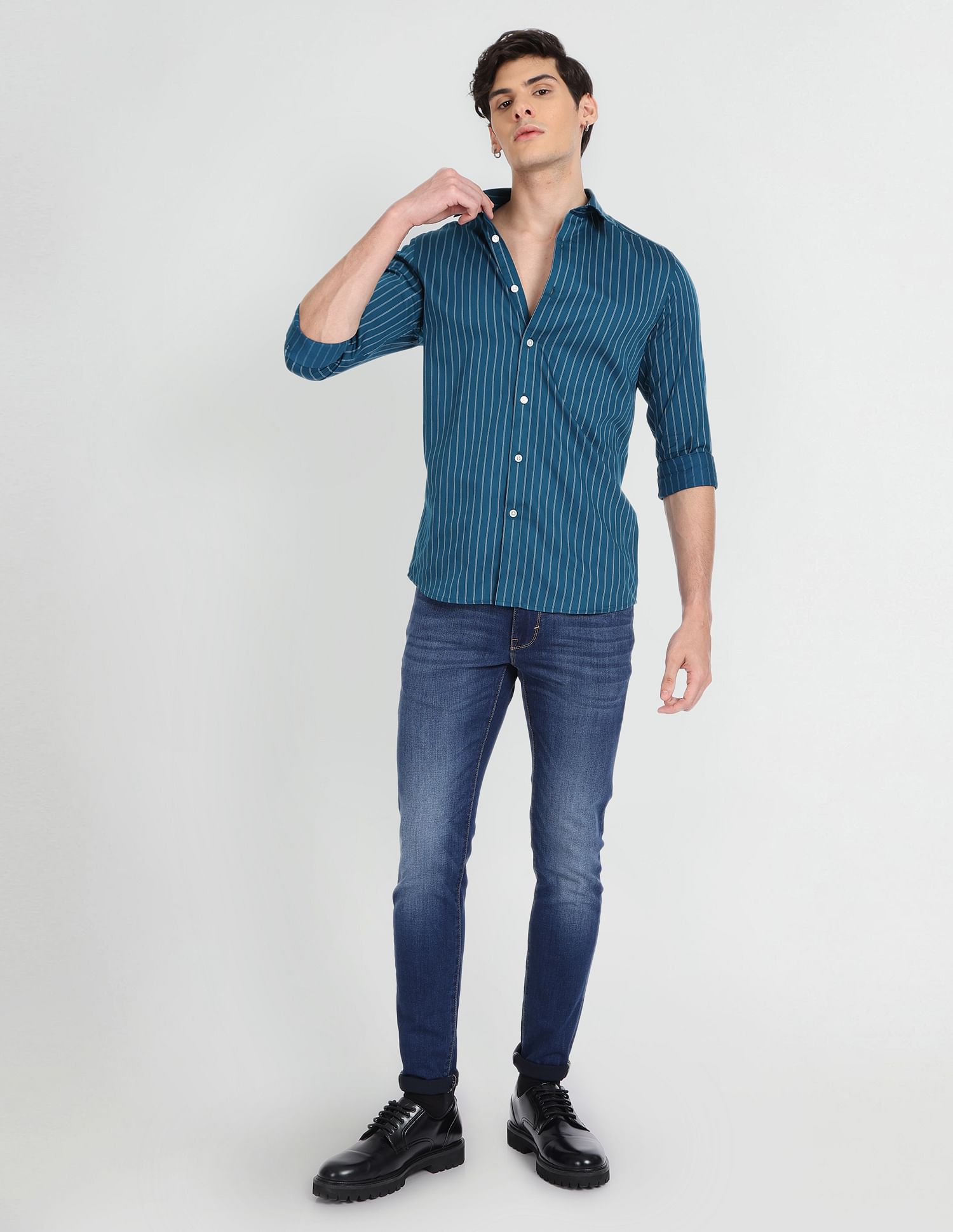 Flying Machine Vertical Stripe Slim Fit Shirt