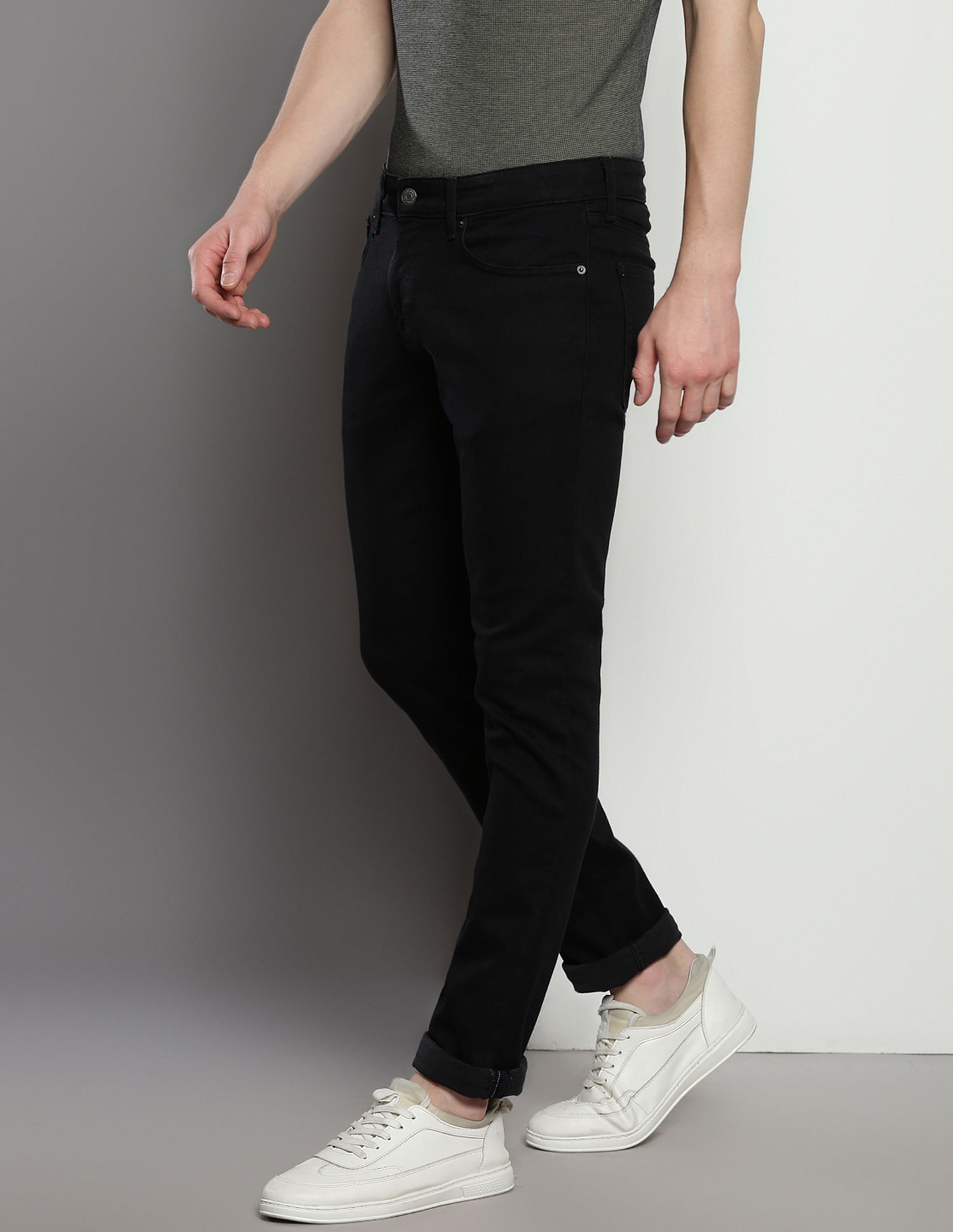 Tommy Hilfiger Mid Rise Scanton Slim Fit Jeans