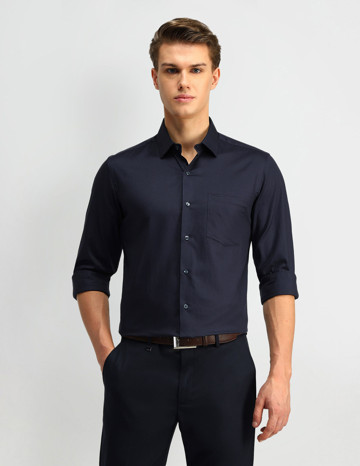 Arrow Manhattan Slim Fit Solid Shirt
