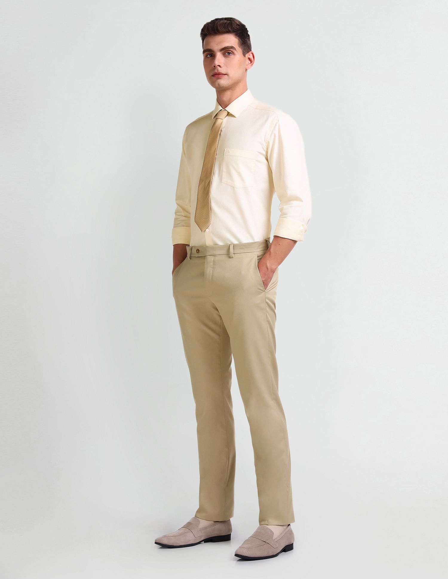 Arrow Manhattan Slim Fit Cotton Shirt