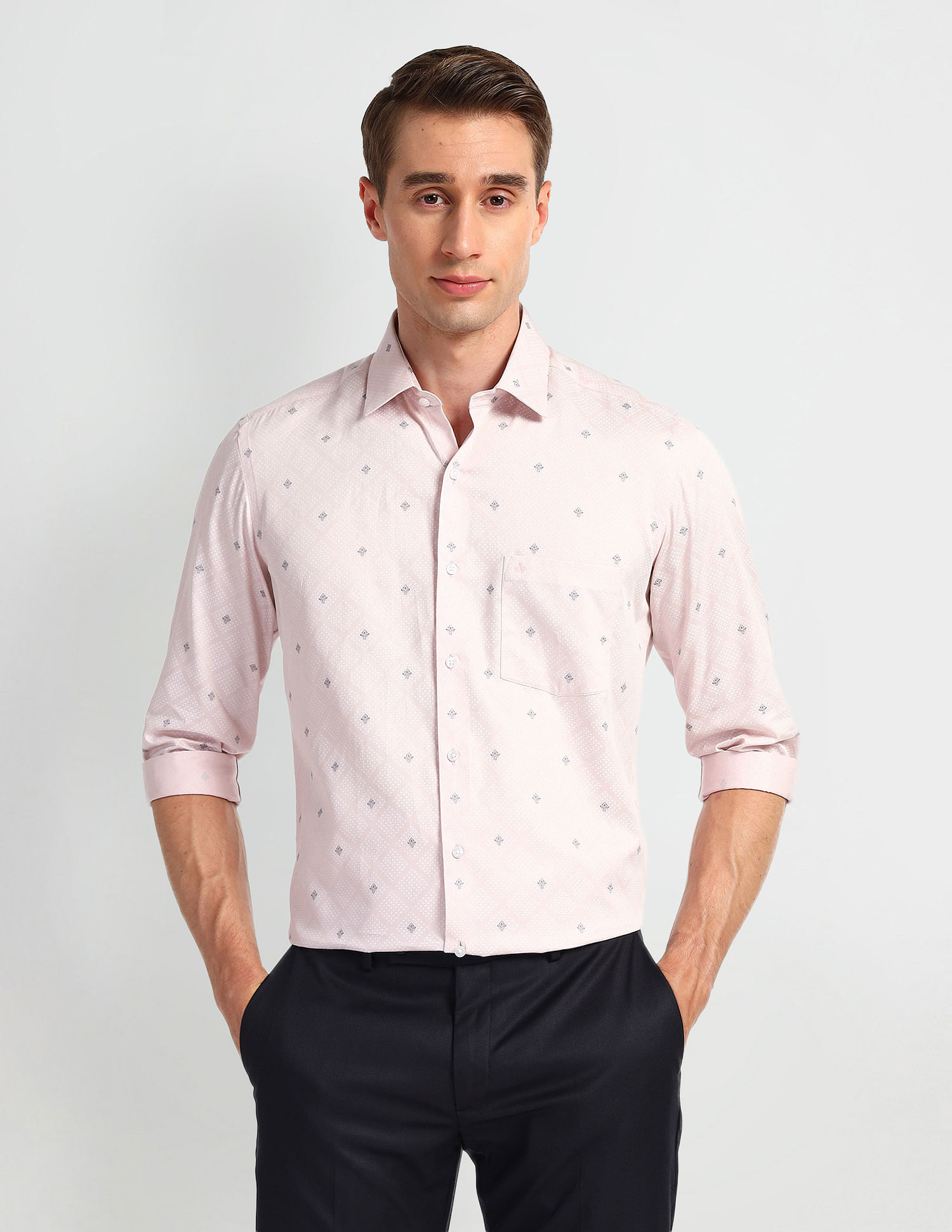 Arrow Cutaway Collar Cotton Shirt