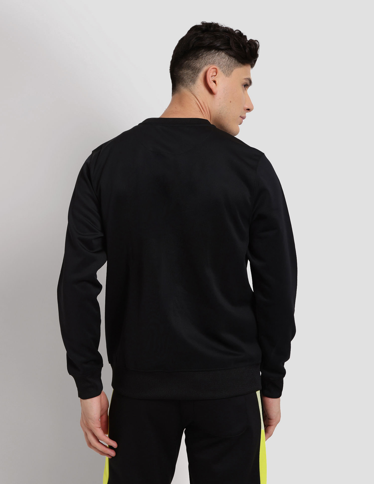 Athletic pullover discount