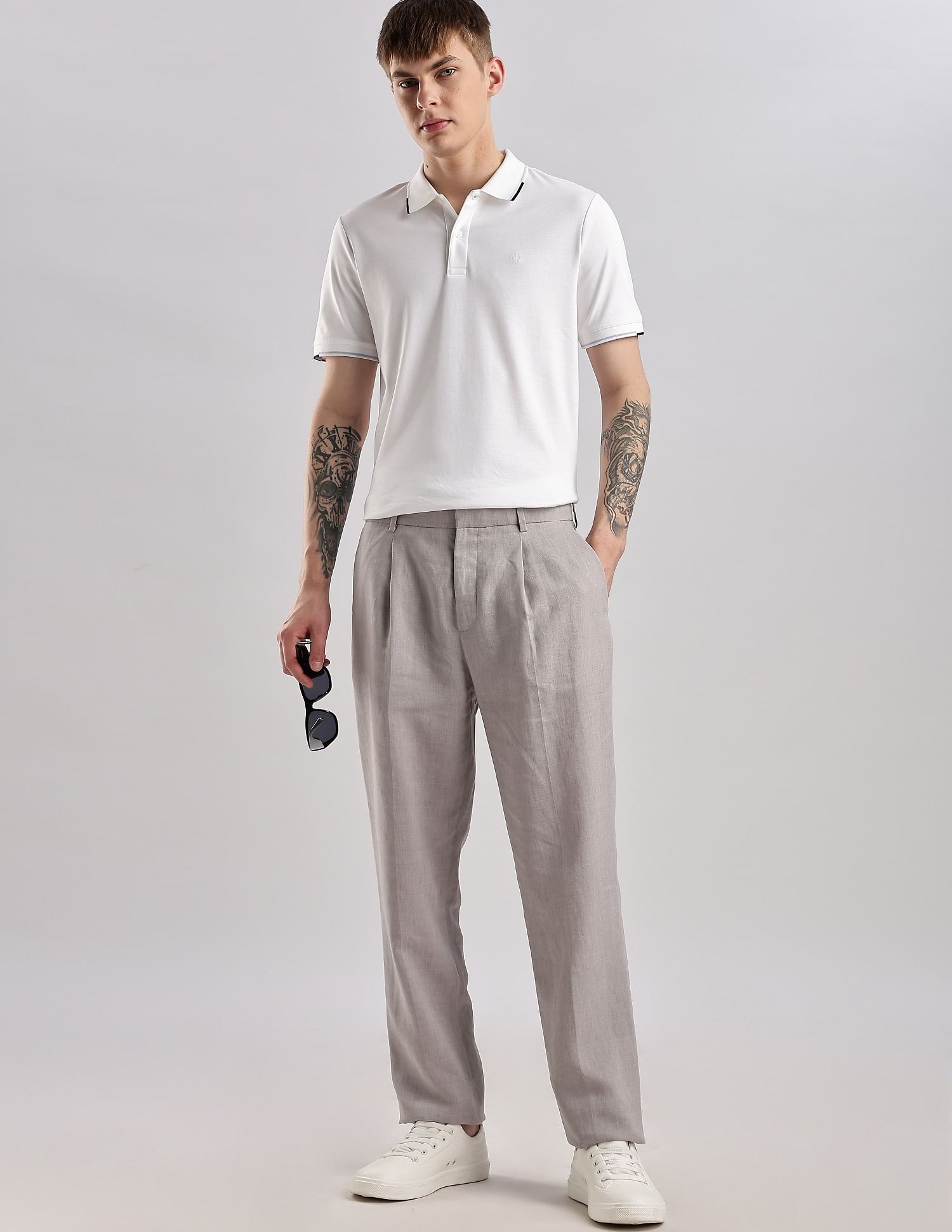 Calvin Klein Jeans Slim-Fit Solid Mid Rise Trousers