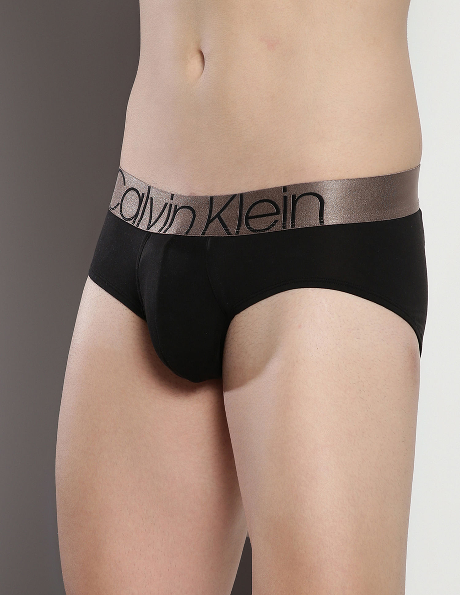 Calvin Klein Underwear Low Rise Solid Hip Briefs