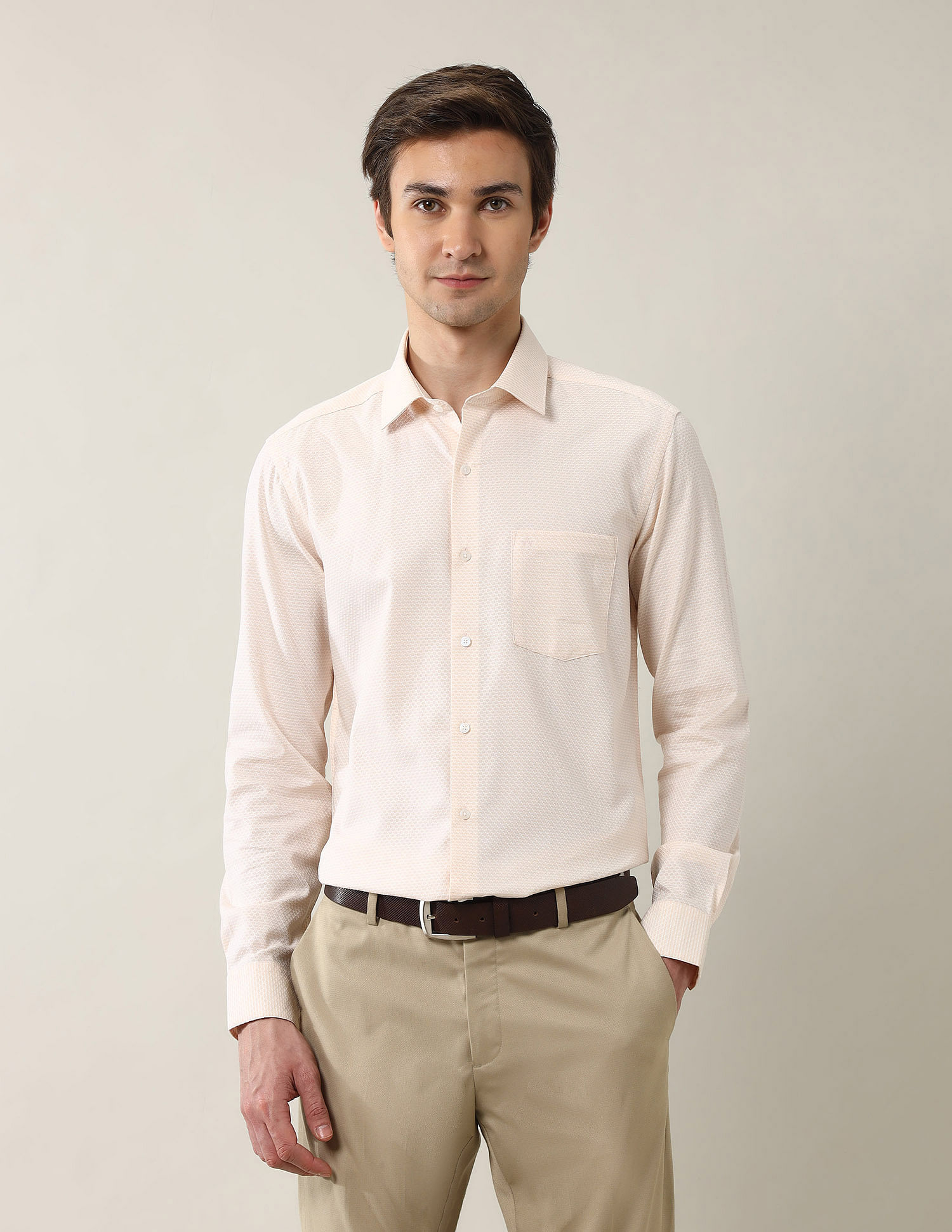 Arrow Textured Manhattan Slim Fit Ceremonial Shirt