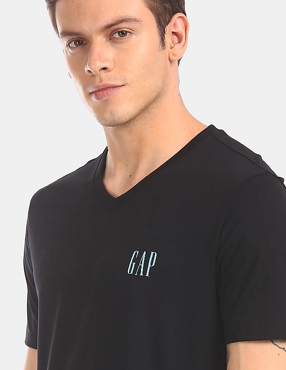 Buy GAP Men Black Short Sleeve Cotton Stretch V Neck T Shirt