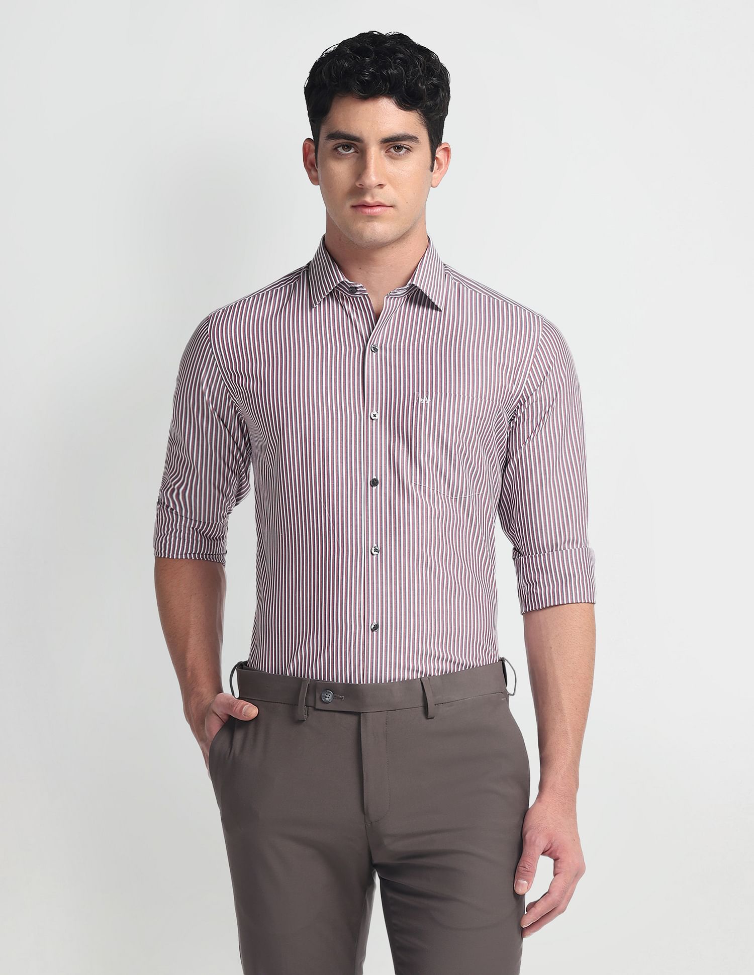 Arrow Vertical Stripe Manhattan Slim Shirt
