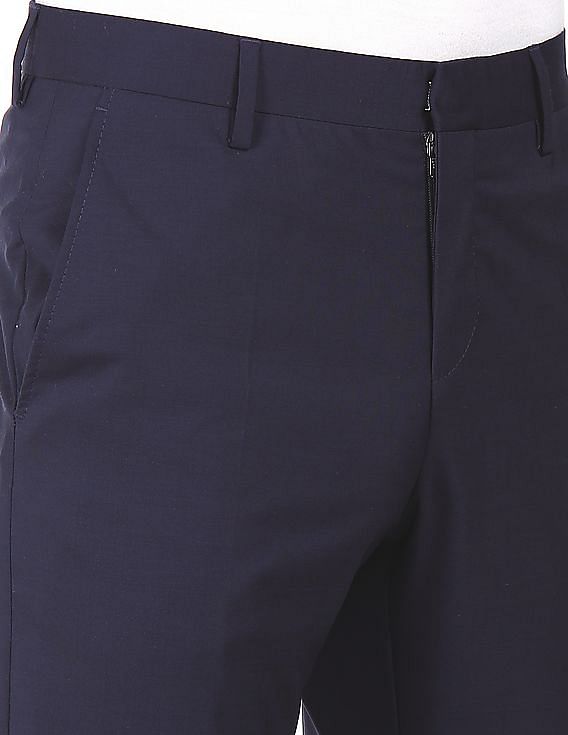 Tommy Hilfiger Men Navy Solid Flat Casual Trousers