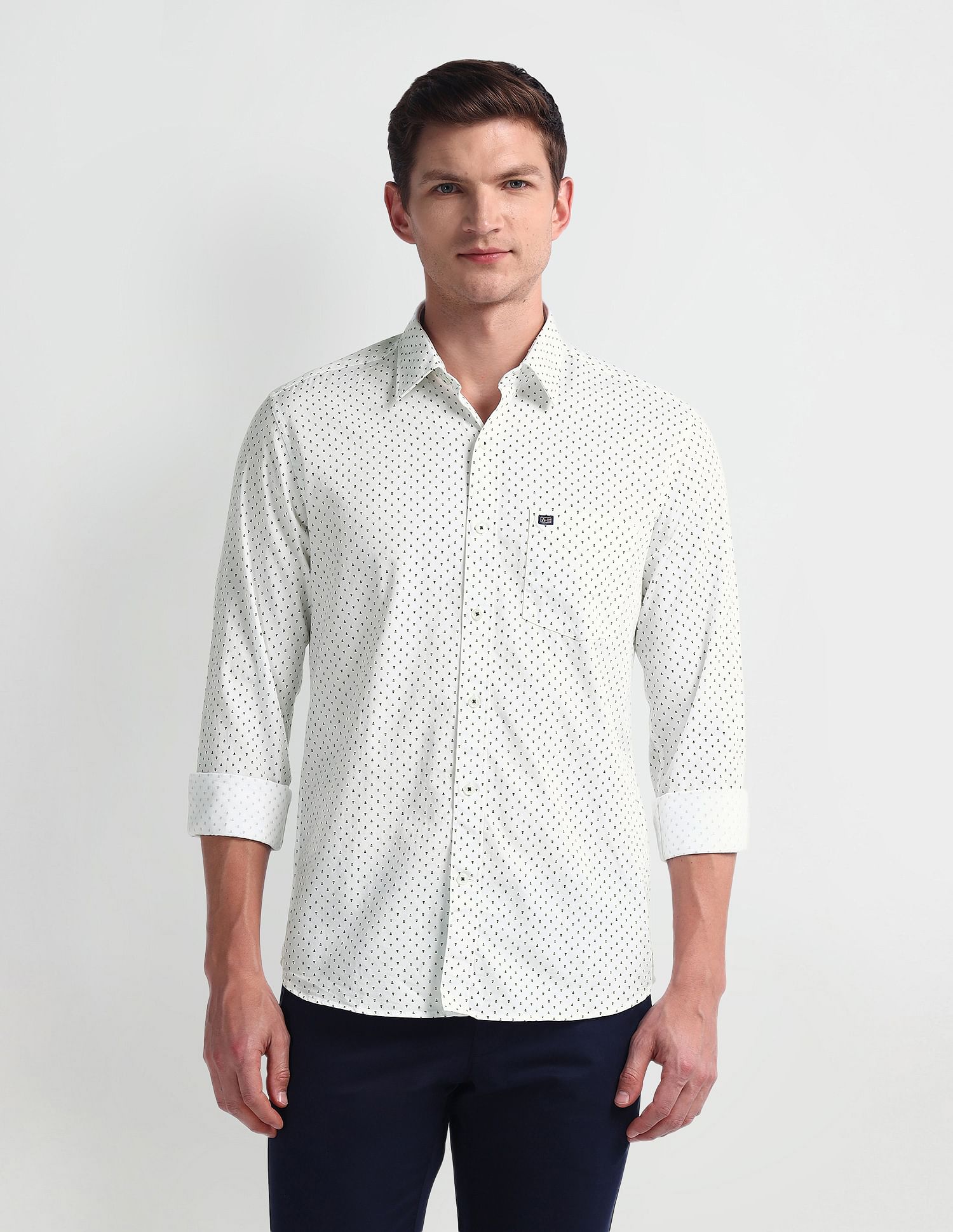 Arrow Sport Geometric Print Manhattan Slim Shirt