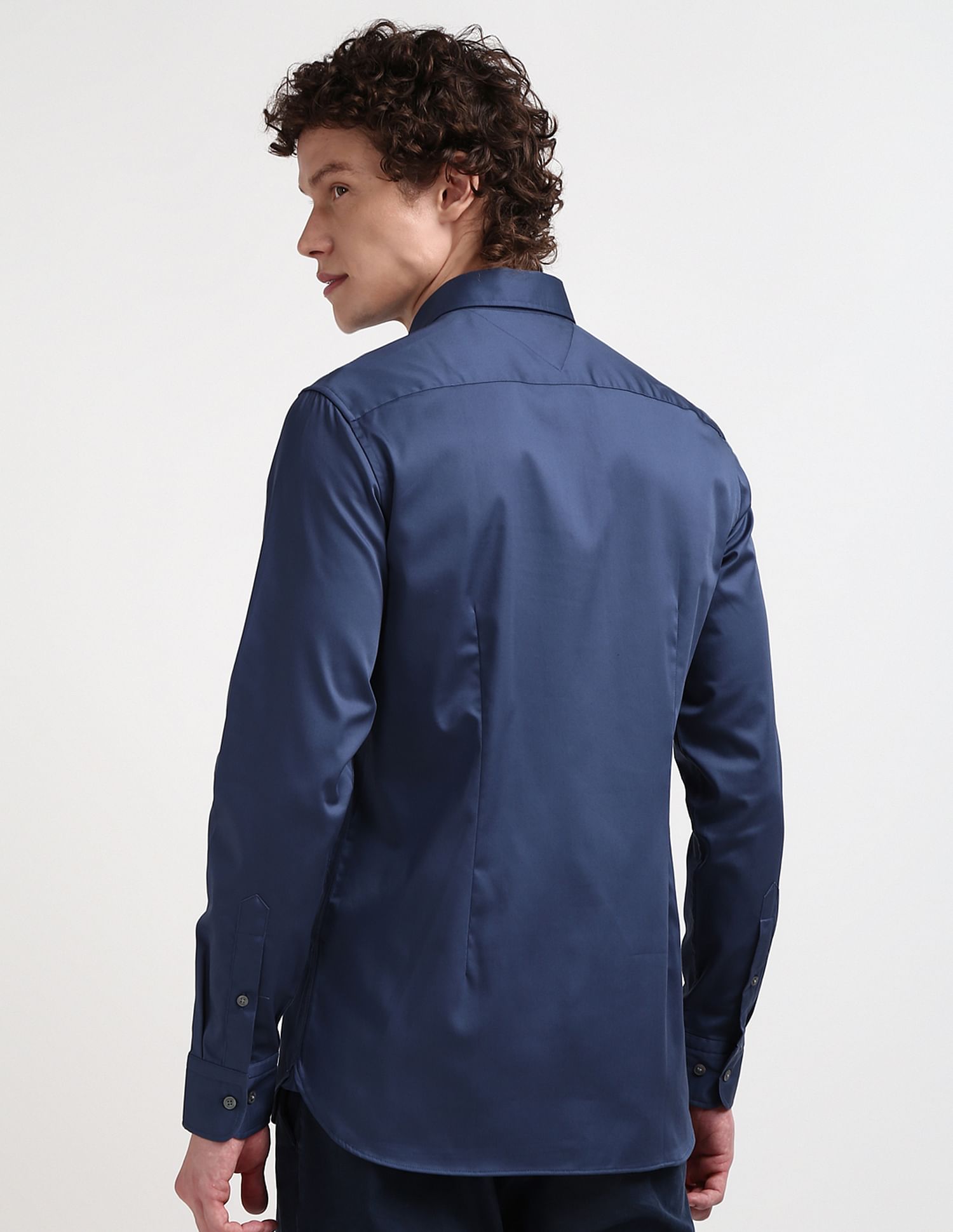 Tommy Hilfiger Solid Satin Slim Fit Shirt