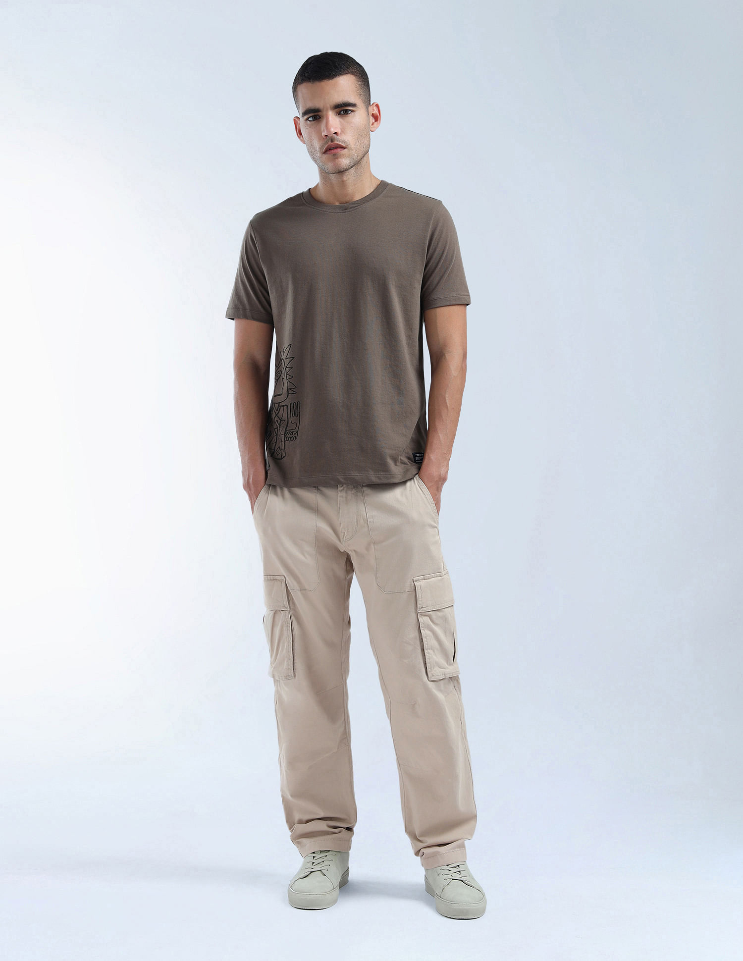 Flying Machine Mid Rise Relaxed Tapered Fit Cargo Trouser