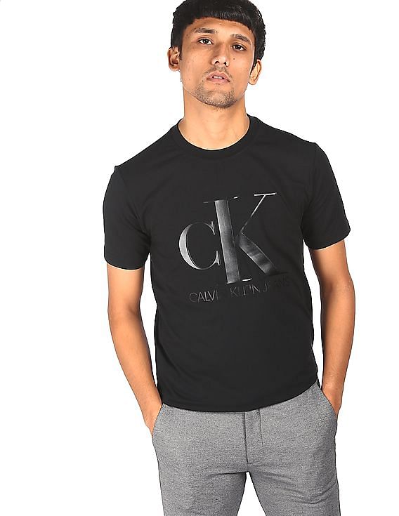 Buy Calvin Klein Men Black Slim Fit Crew Neck T-Shirt 