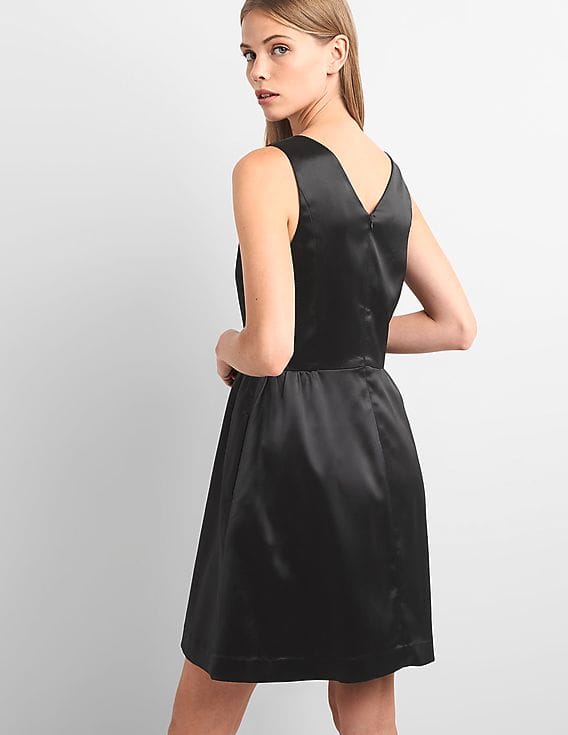 Buy GAP Women Black Structured Satin Fit And Flare Dress - NNNOW.com