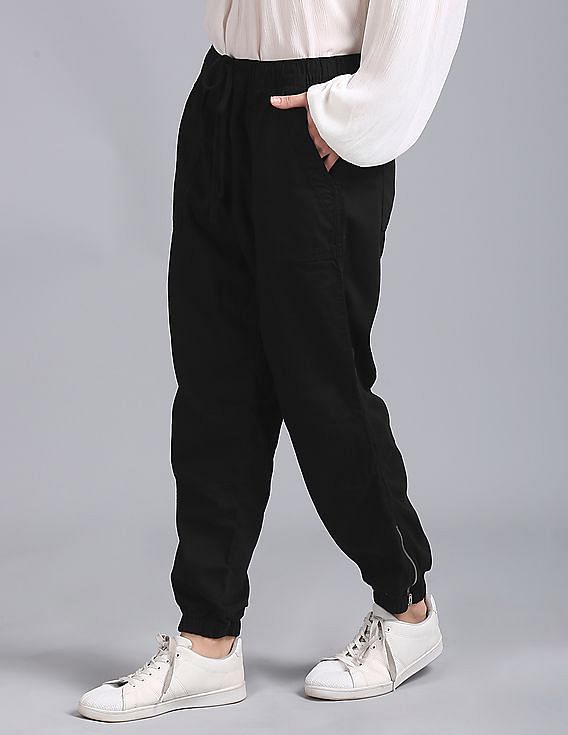 Buy GAP Women Black Girlfriend Utility Joggers NNNOW