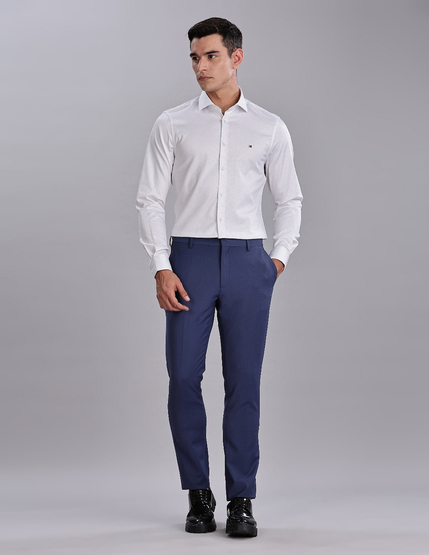 Tommy Hilfiger Regular-Fit Solid Mid Rise Trousers