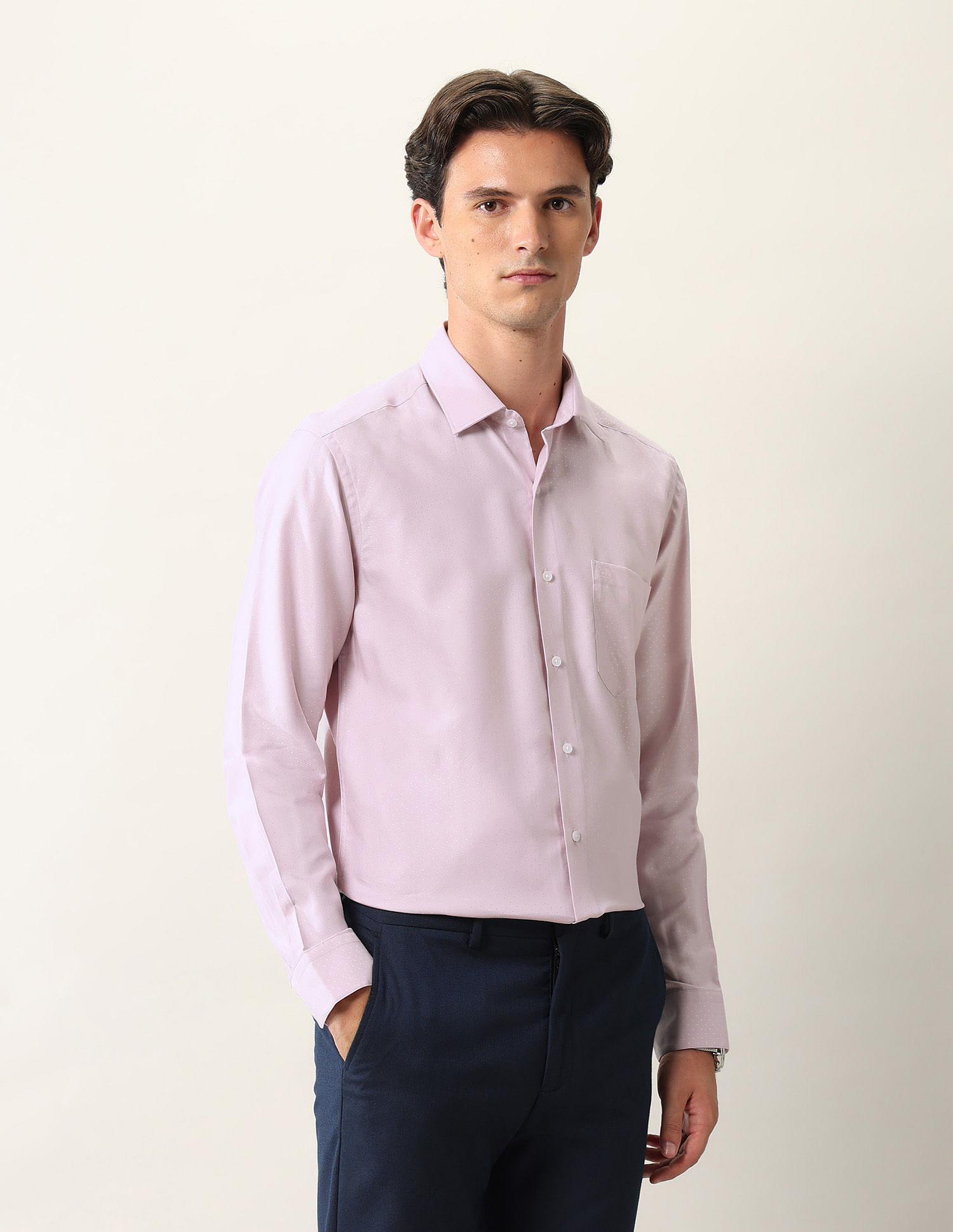 Arrow Textured Manhattan Slim Fit Ceremonial Shirt
