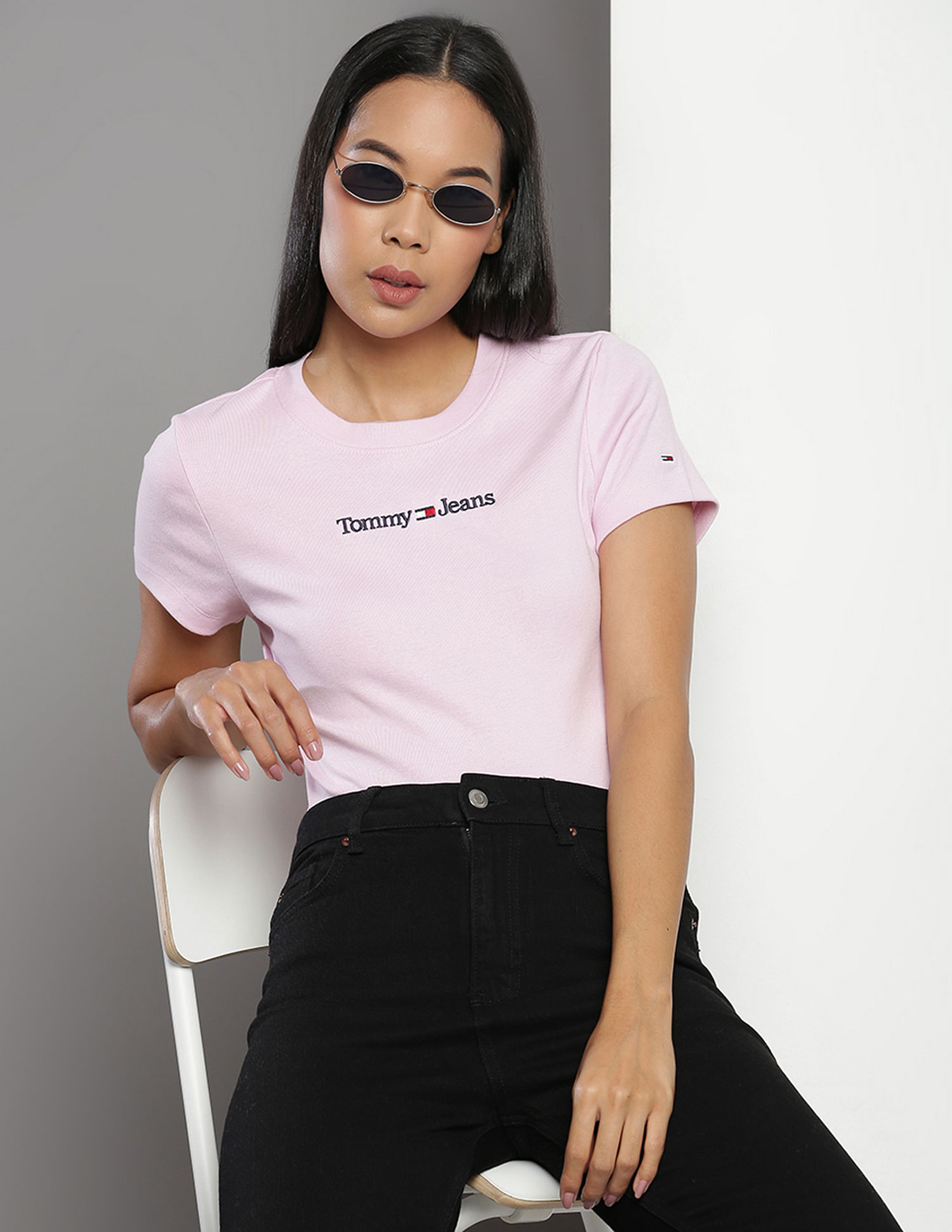 Tommy Hilfiger Crew Neck Solid Linear T-Shirt