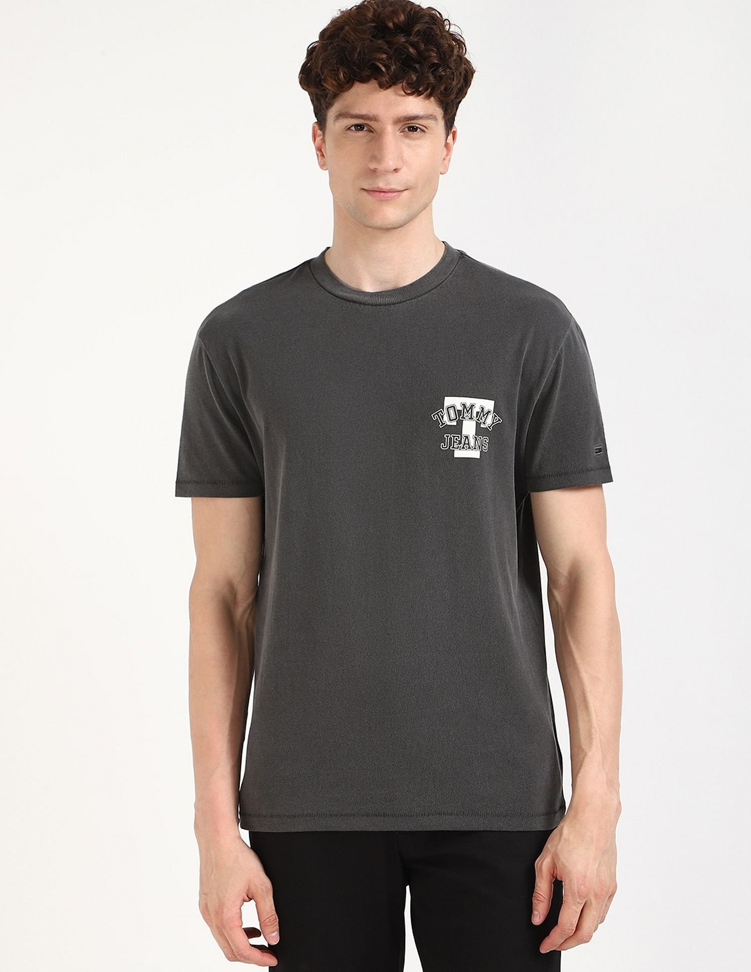 Tommy Hilfiger Logo Regular-Fit Cotton T-Shirt