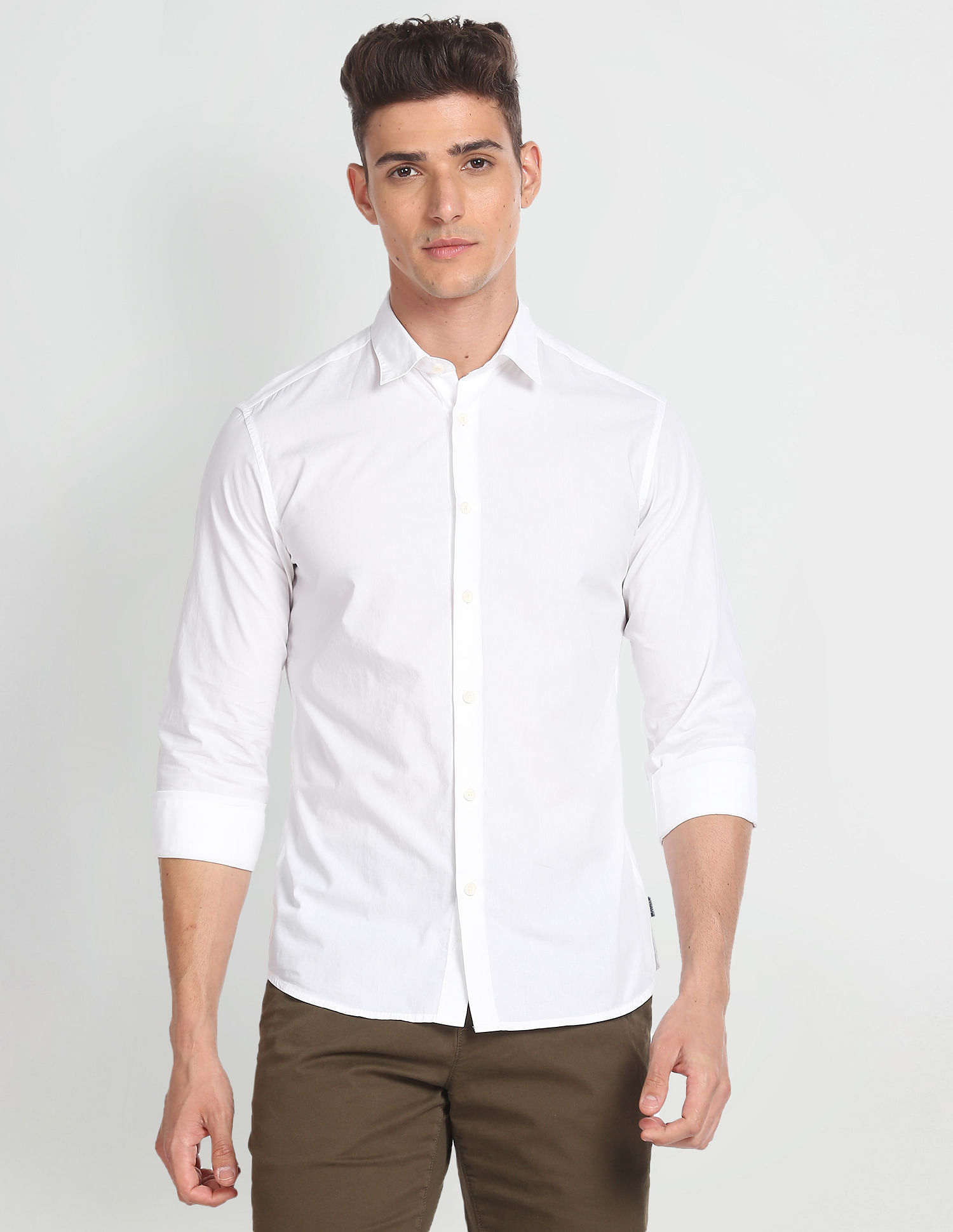 Flying Machine Solid Spread Collar Casual Shirt