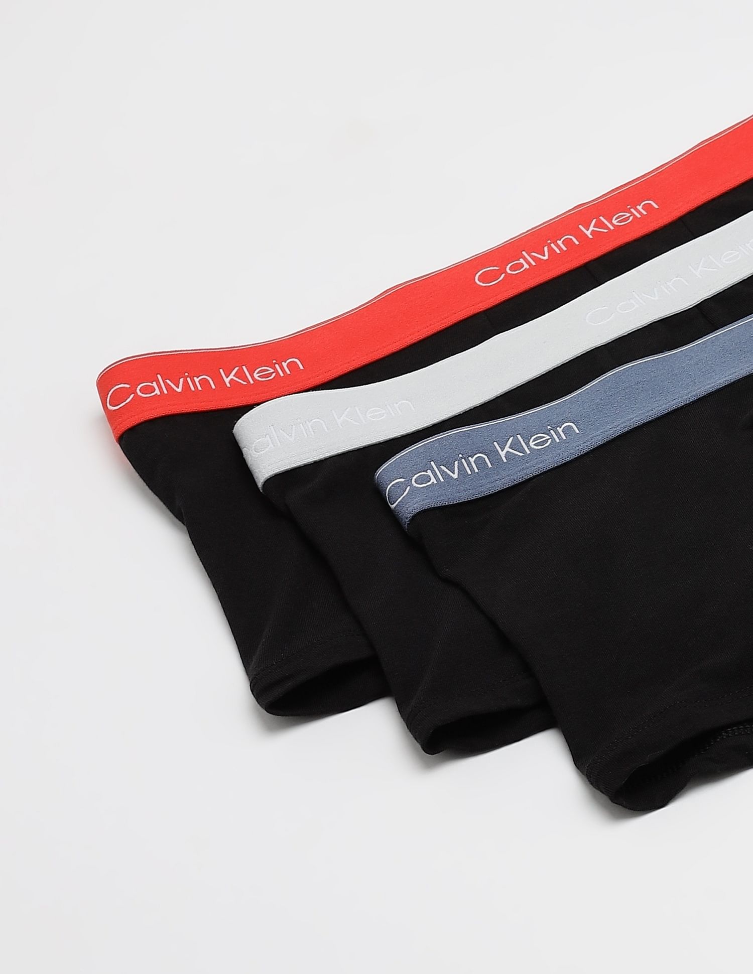 Calvin Klein Underwear Multi-Coloured Solid Low Rise Trunk - Pack Of 3