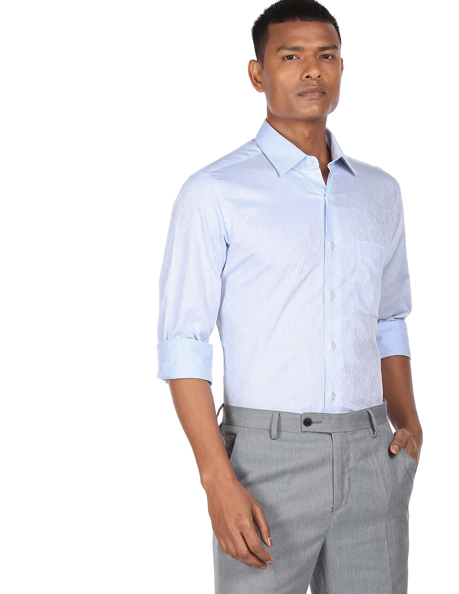 Does sky blue shirt and white pants match? - Quora