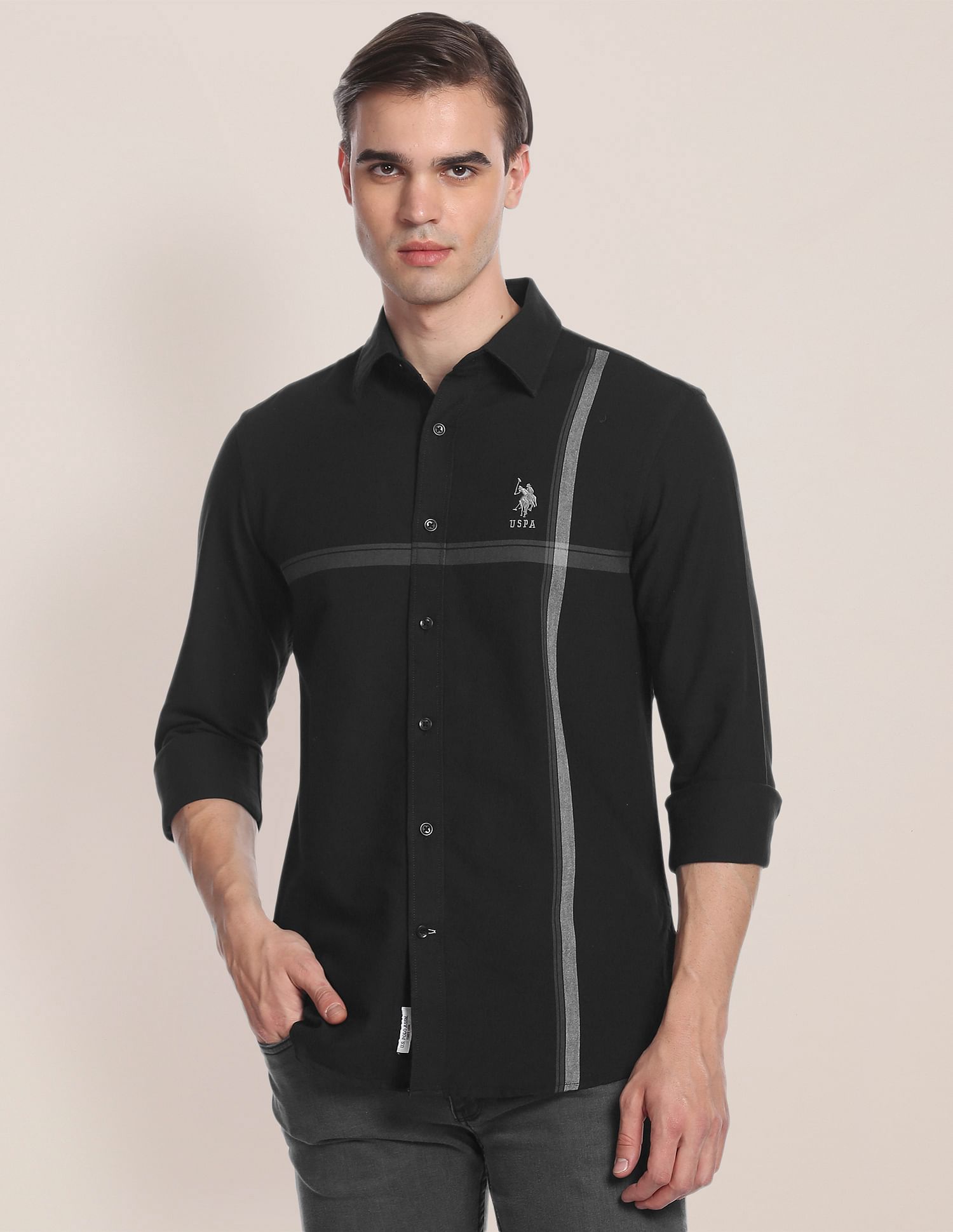 Uspa shop black shirt