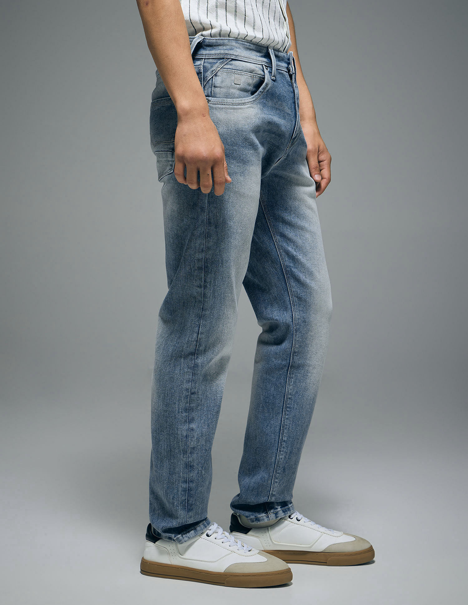 Flying Machine Slash Slim Tapered Fit Stone Washed Jeans