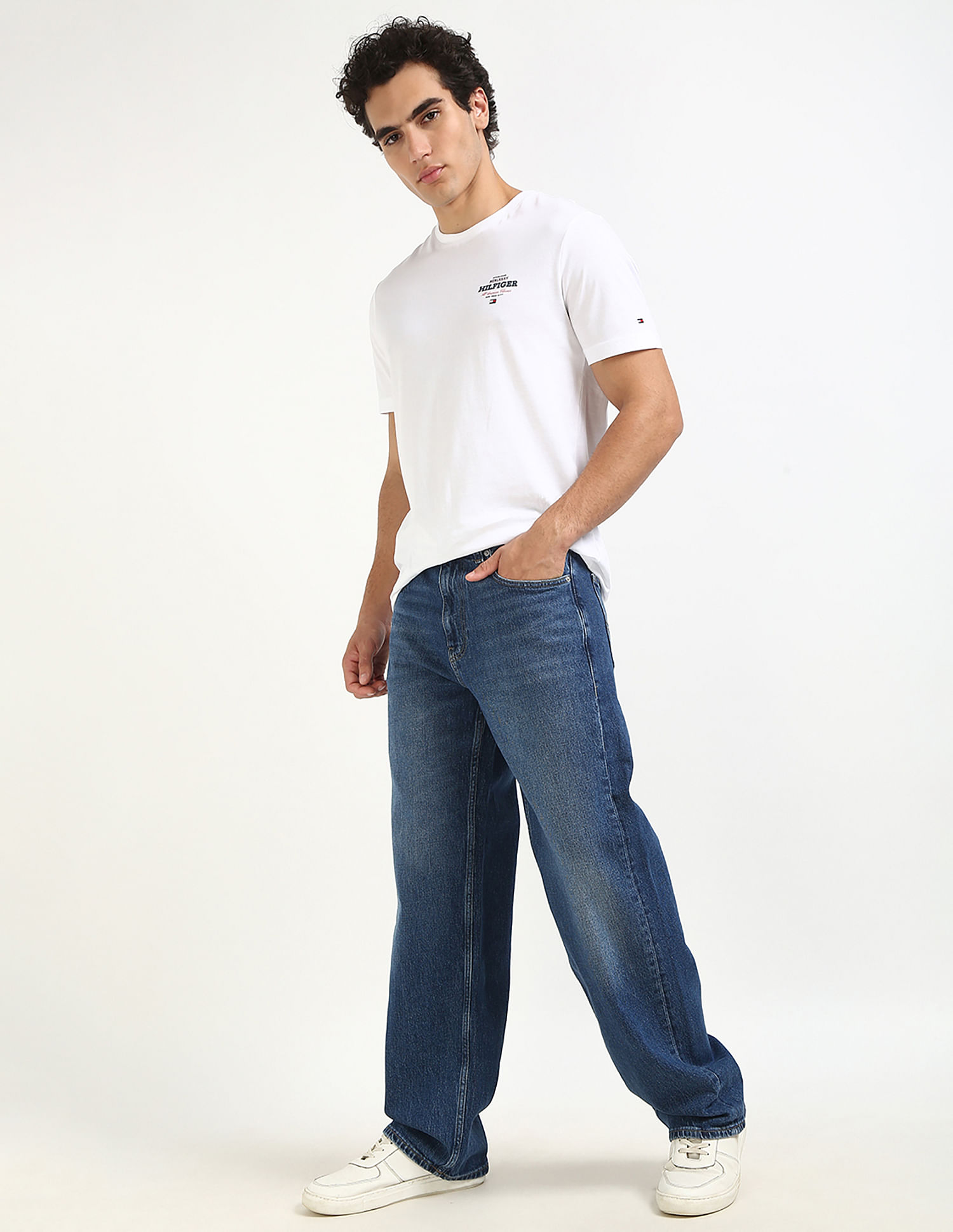 Tommy Hilfiger Light-Wash Loose-Fit Mid Rise Jeans
