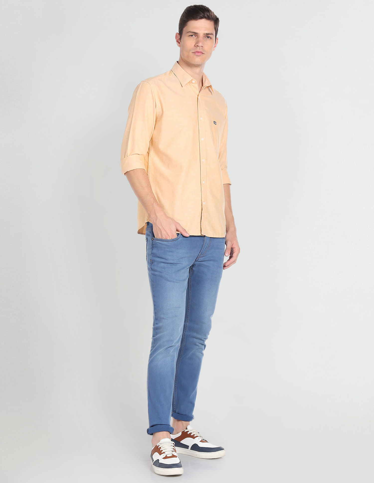 Arrow Sports Solid Slim Fit Casual Shirt