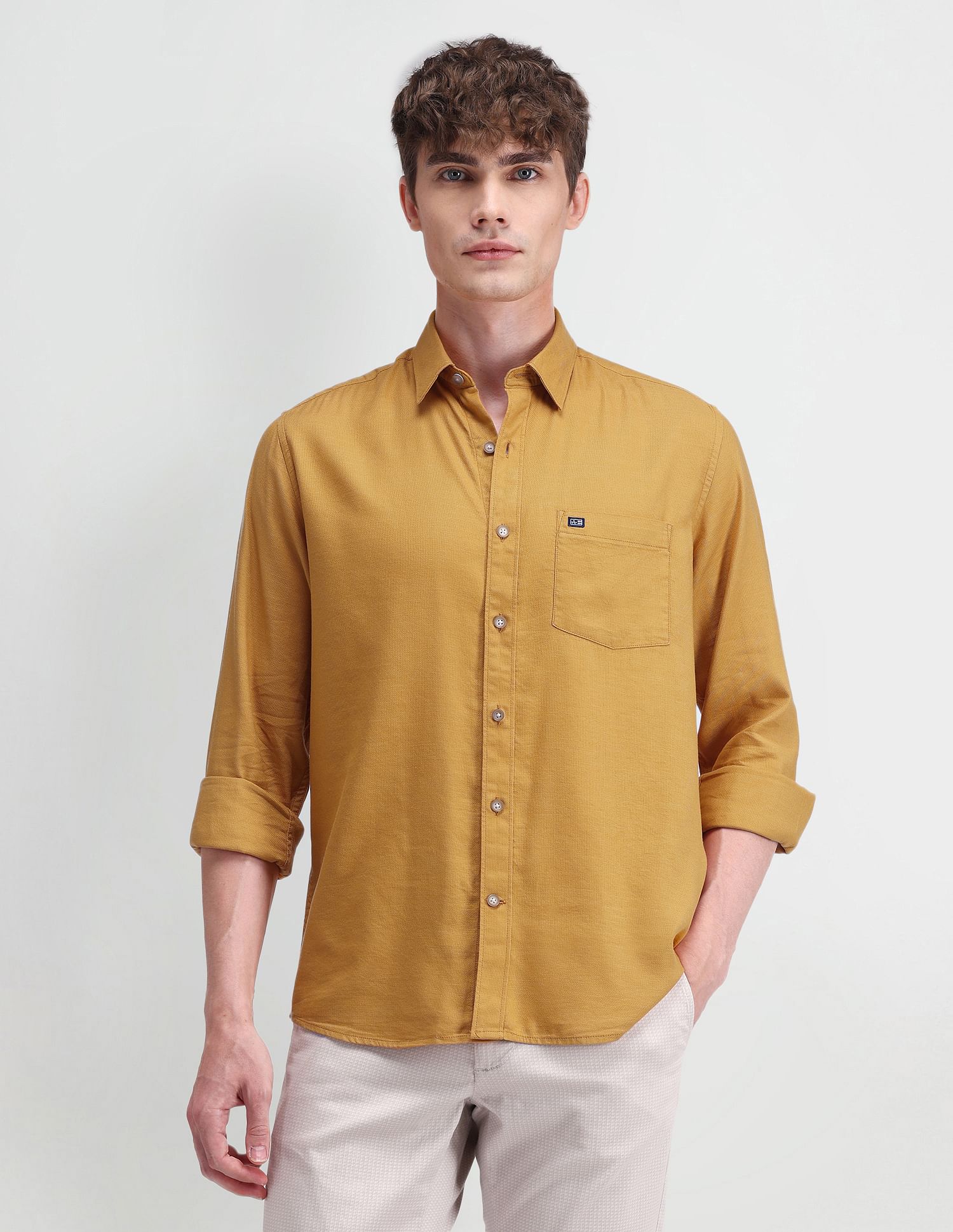 Arrow Sport Manhattan Slim Solid Shirt