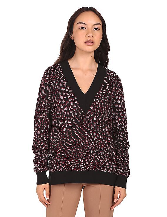 Tommy Hilfiger Women V-Neck All Over Animal Jacquard Sweater