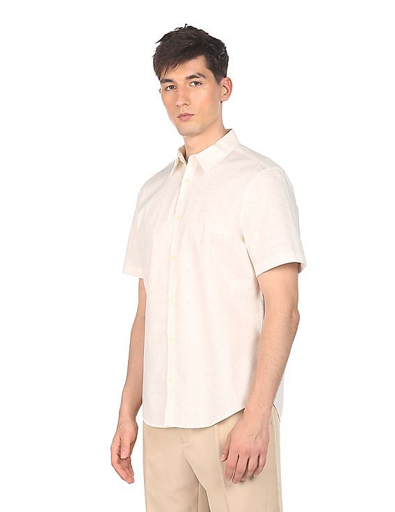 Calvin Klein Men Off White Dot Print Cotton Stretch Casual Shirt