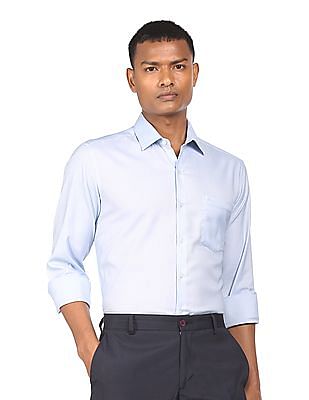 Arrow Manhattan Slim Fit Solid Formal Shirt