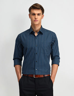 Arrow Vertical Striped Manhattan Slim Fit Shirt