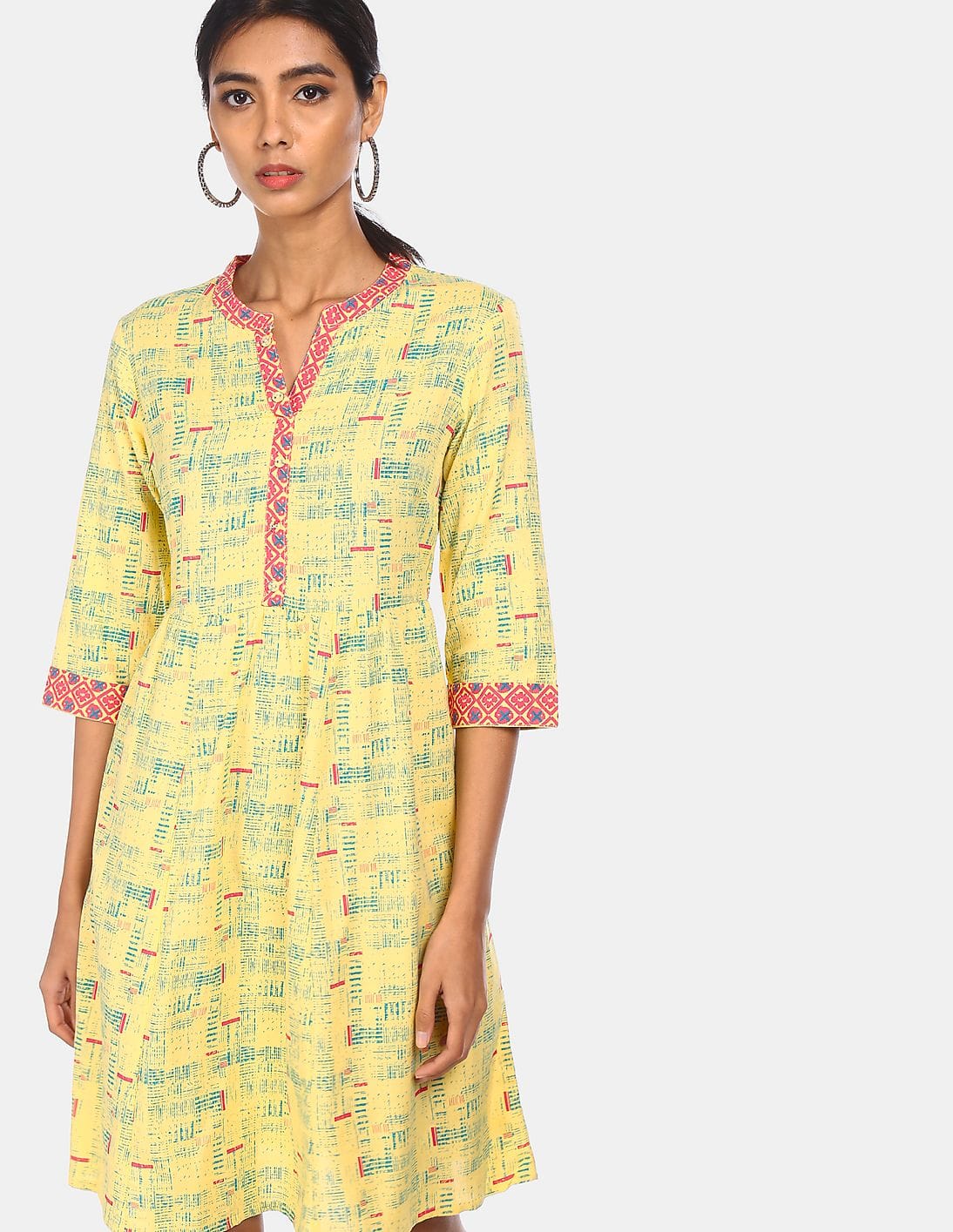 Buy Karigari Women Light Yellow Notch 
