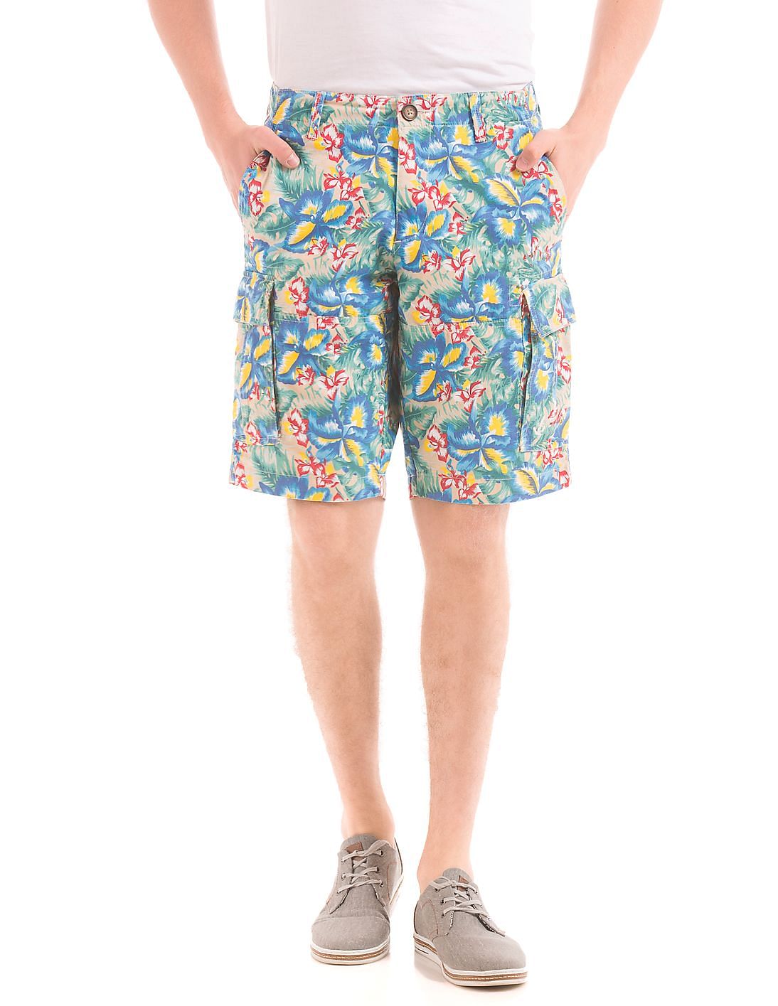 Buy Bayisland Men Tropical Print Cargo Shorts - NNNOW.com