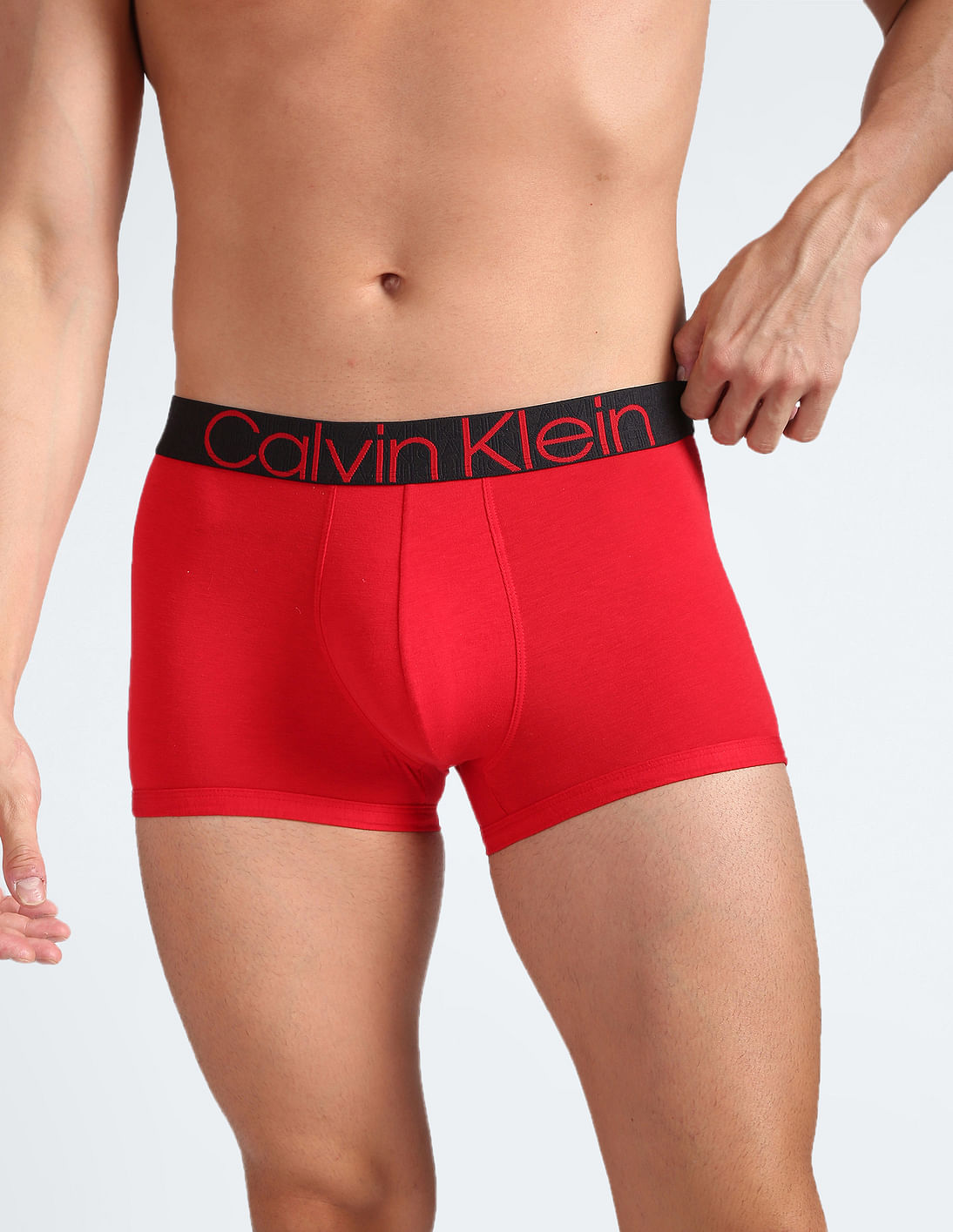 Buy Calvin Klein Underwear Mid Rise Solid Trunks 4712